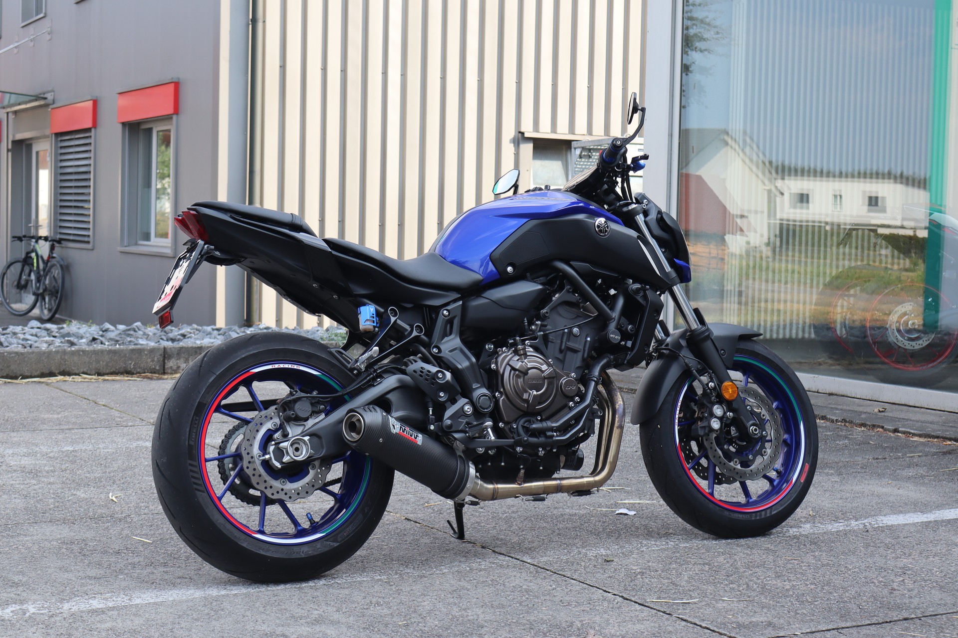 YAMAHA MT-07 ABS-showroom-element-2
