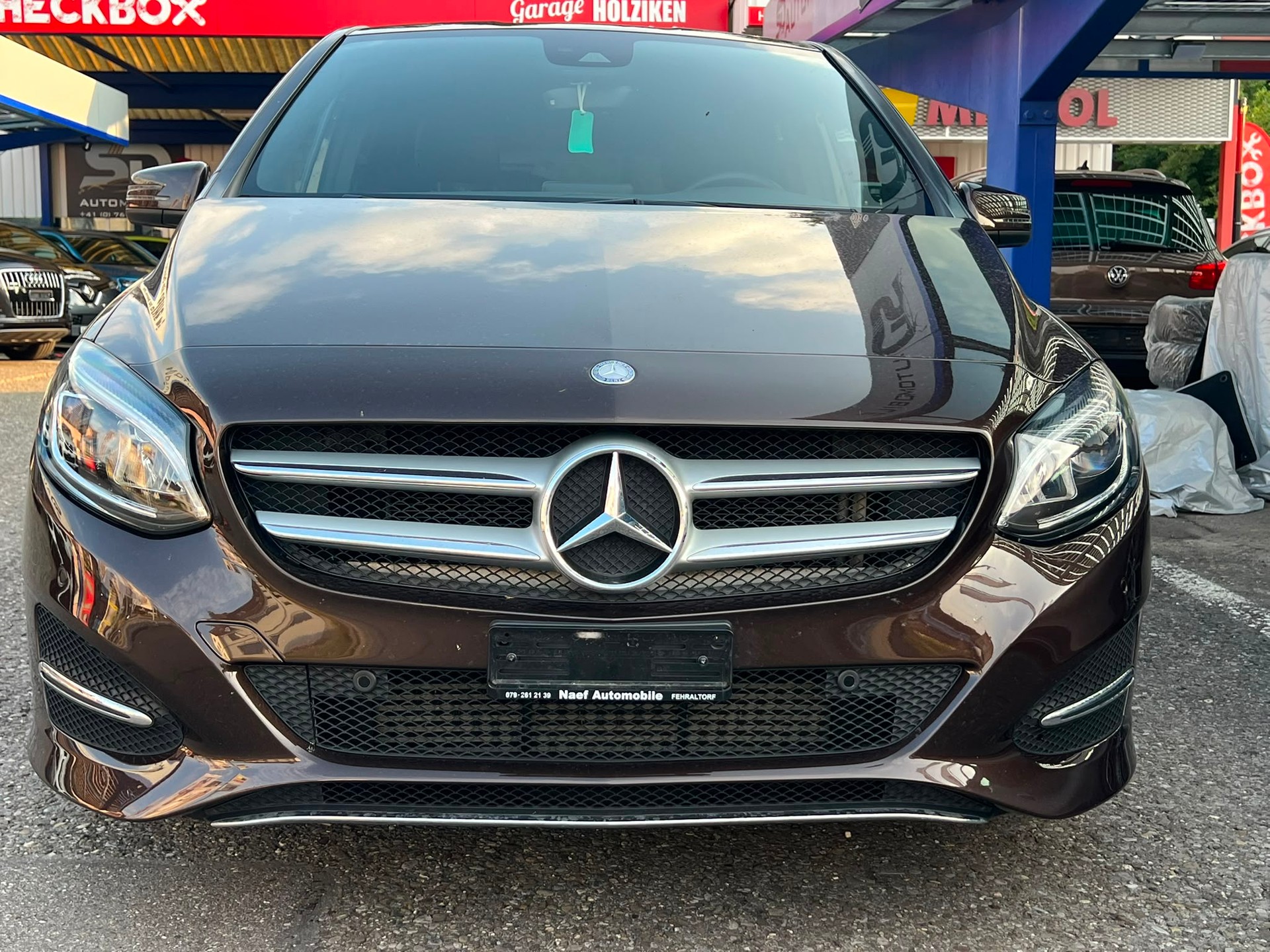 MERCEDES-BENZ B 250 AMG Line 4Matic 7G-DCT-image-3
