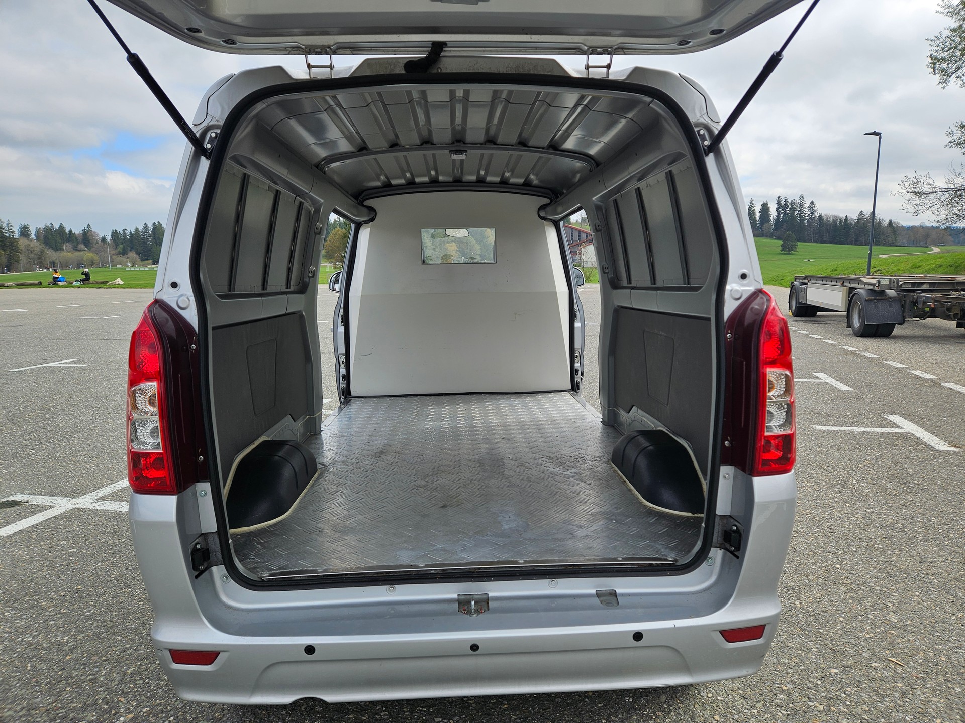CENNTRO LOGISTAR 200 V FAHRBAR ROULABLE COTE DROIT ENDOMMAGE RECHTE SEITE BESCHADIG-image-9