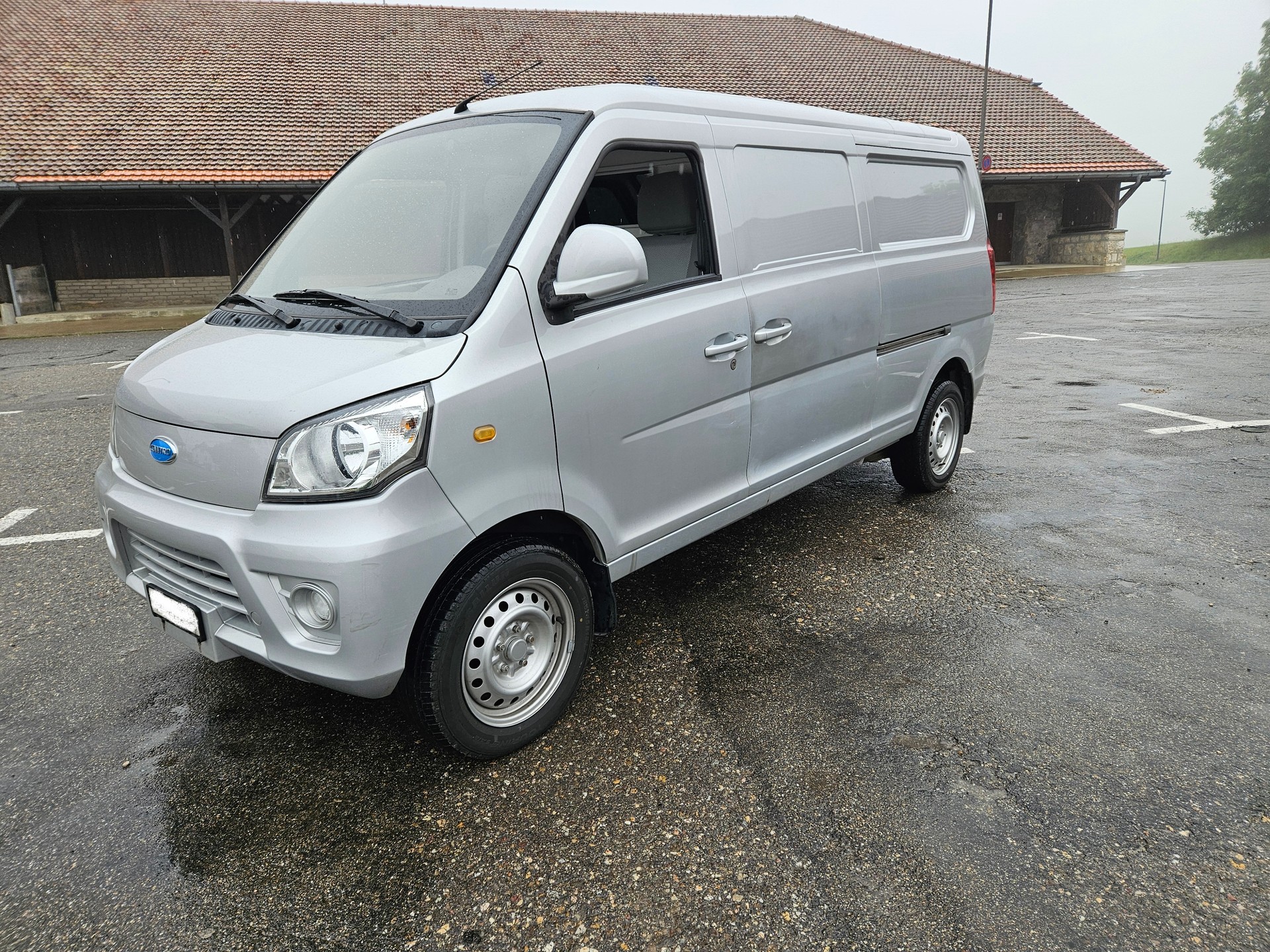 CENNTRO LOGISTAR 200 V FAHRBAR ROULABLE COTE DROIT ENDOMMAGE RECHTE SEITE BESCHADIG