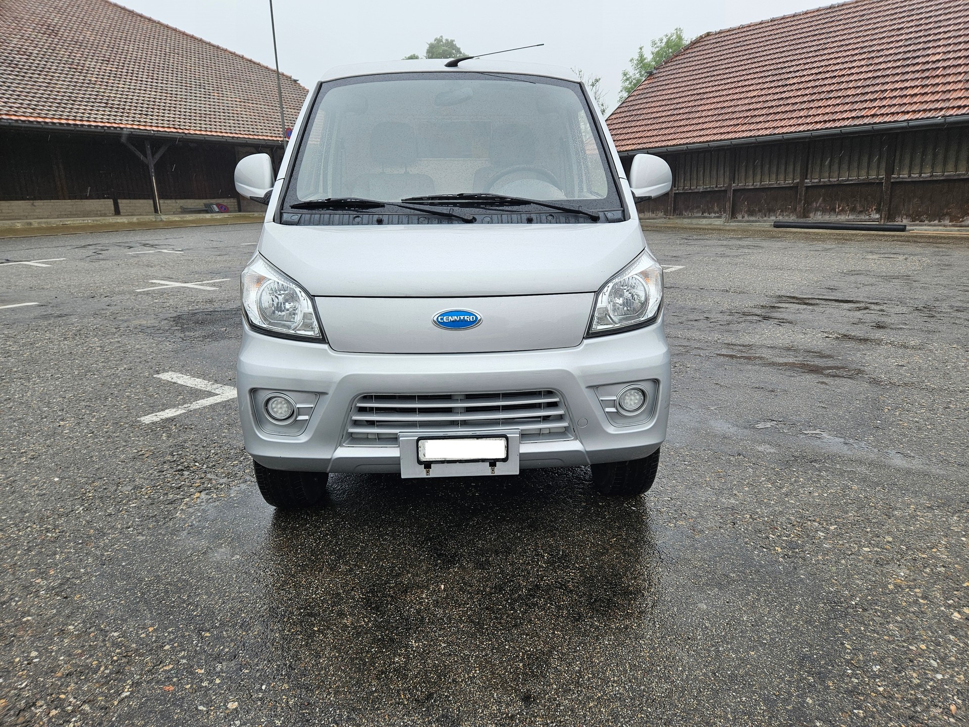 CENNTRO LOGISTAR 200 V FAHRBAR ROULABLE COTE DROIT ENDOMMAGE RECHTE SEITE BESCHADIG-image-2