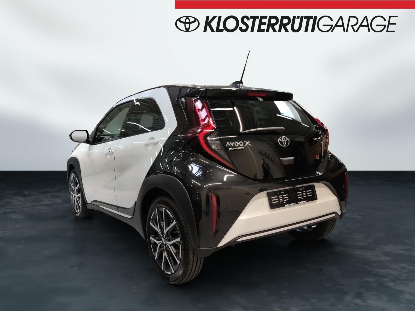 TOYOTA Aygo X 1.5 VVT-i HSD GR Sport-showroom-element-3