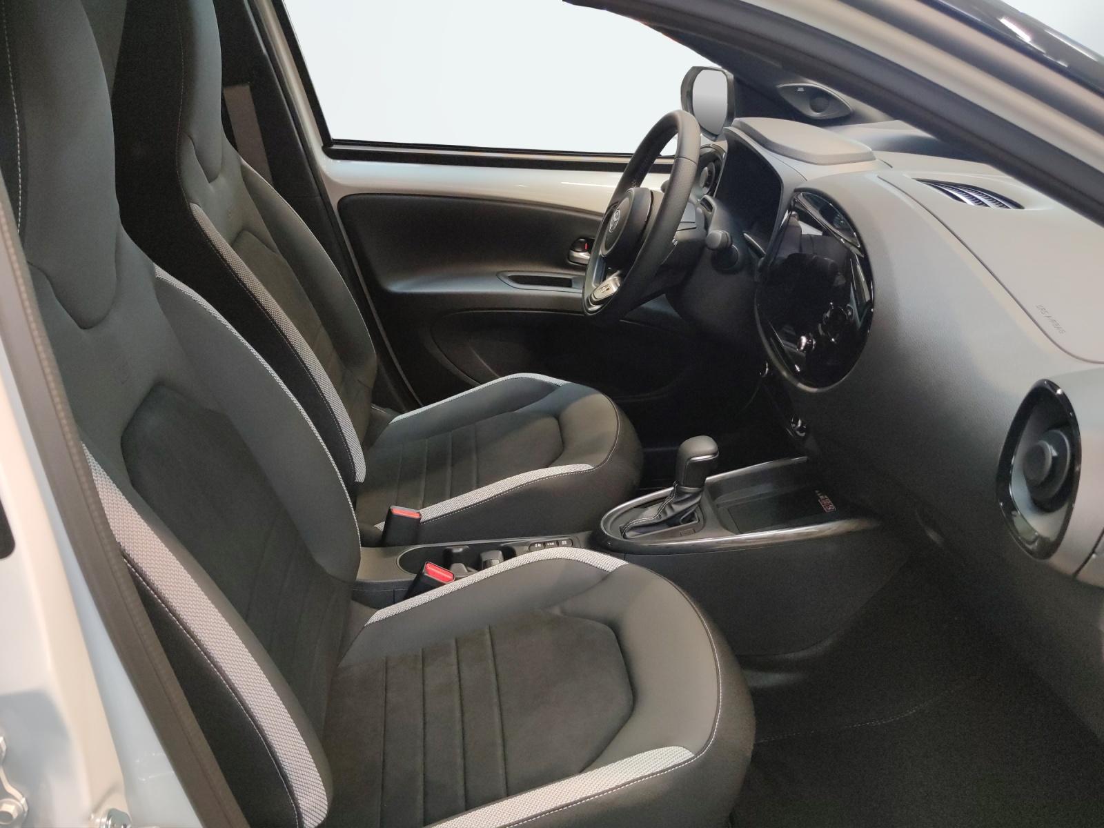 TOYOTA Aygo X 1.5 VVT-i HSD GR Sport-image-10