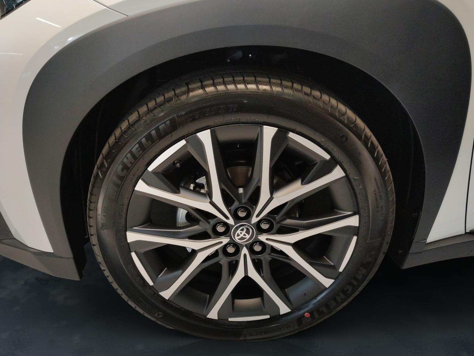 TOYOTA Aygo X 1.5 VVT-i HSD GR Sport-image-18
