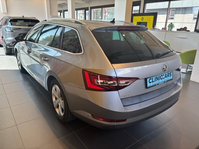 SKODA Superb Combi 1.4 TSI ACT Style DSG-image-5