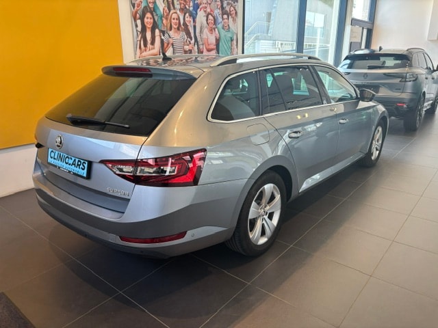 SKODA Superb Combi 1.4 TSI ACT Style DSG-image-4