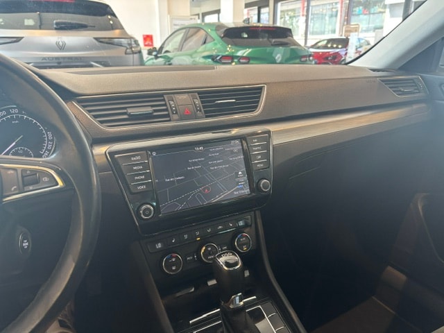 SKODA Superb Combi 1.4 TSI ACT Style DSG-image-9