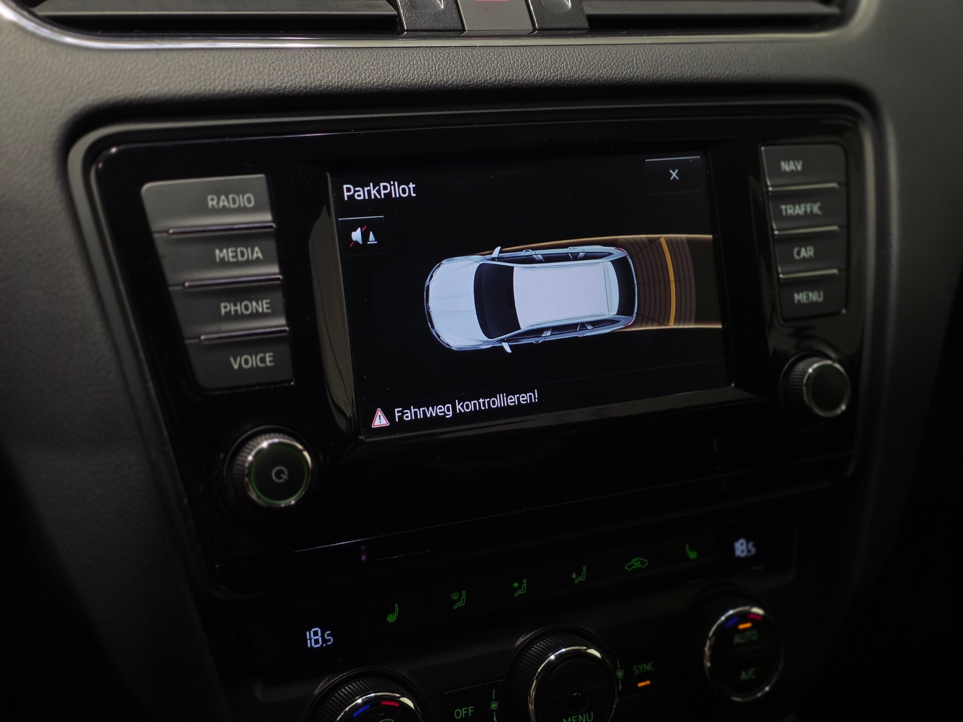 SKODA Octavia Combi 2.0 TDI RS DSG-image-7