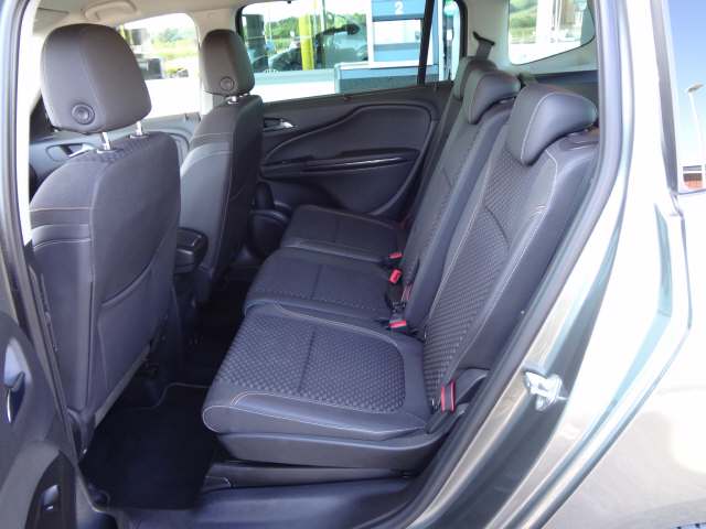 OPEL Zafira 1.6 Turbo Excellence-image-10