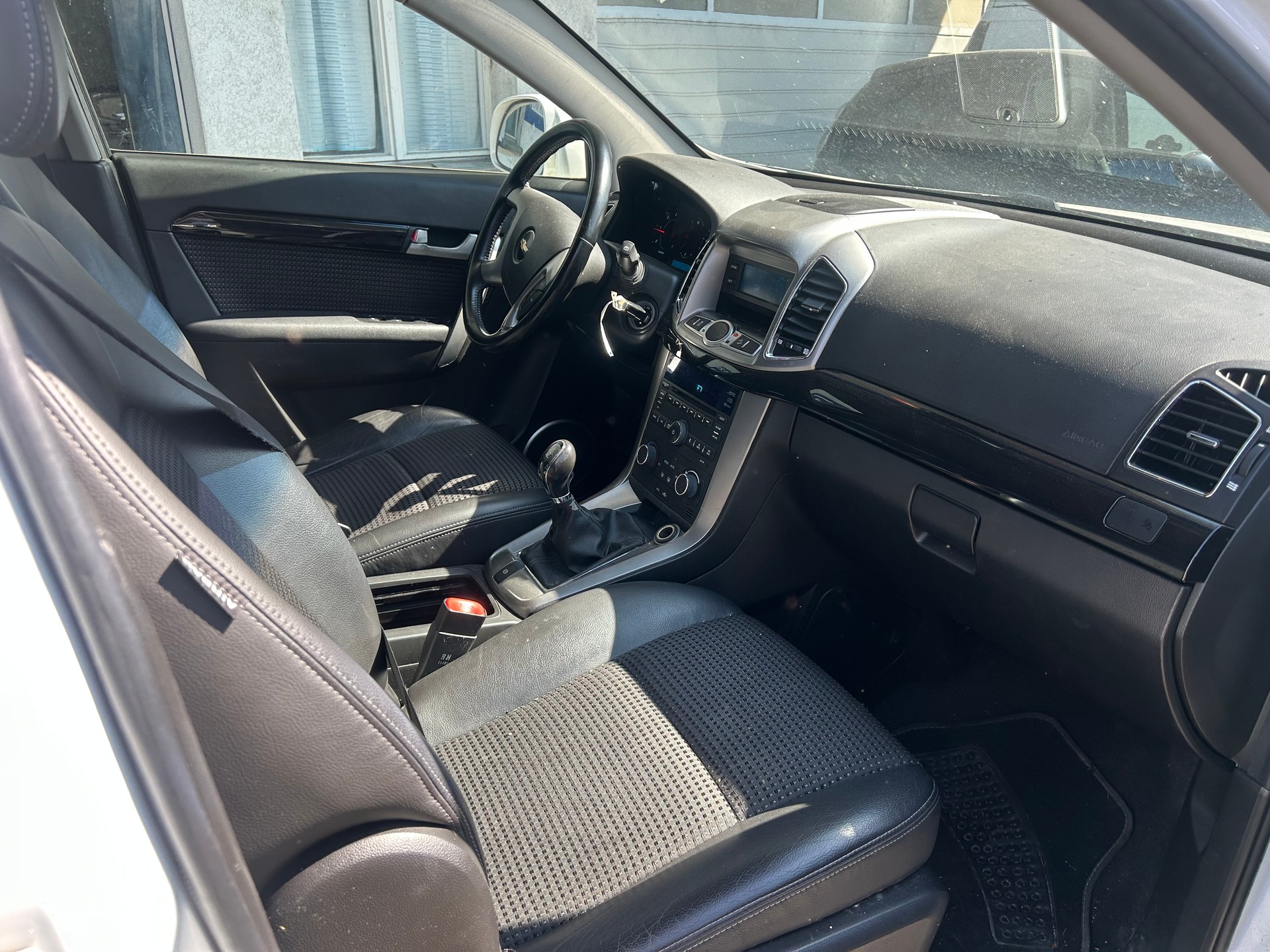 CHEVROLET Captiva 2.2 VCDi LT 4WD-image-10