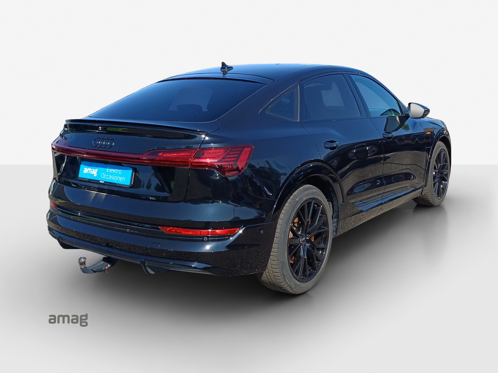 AUDI e-tron 55 Sportback S Line Black Edition quattro-image-4