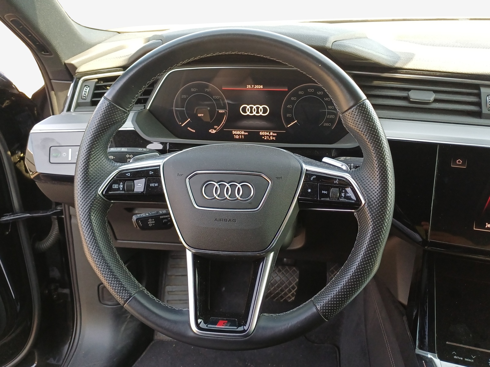 AUDI e-tron 55 Sportback S Line Black Edition quattro-image-9