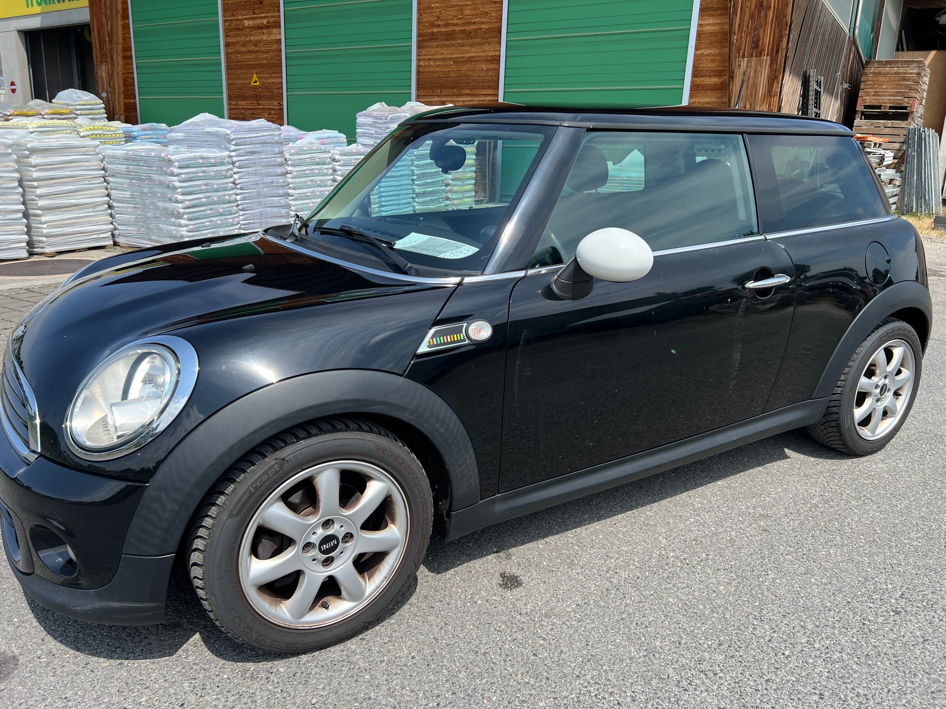 MINI One-image-1