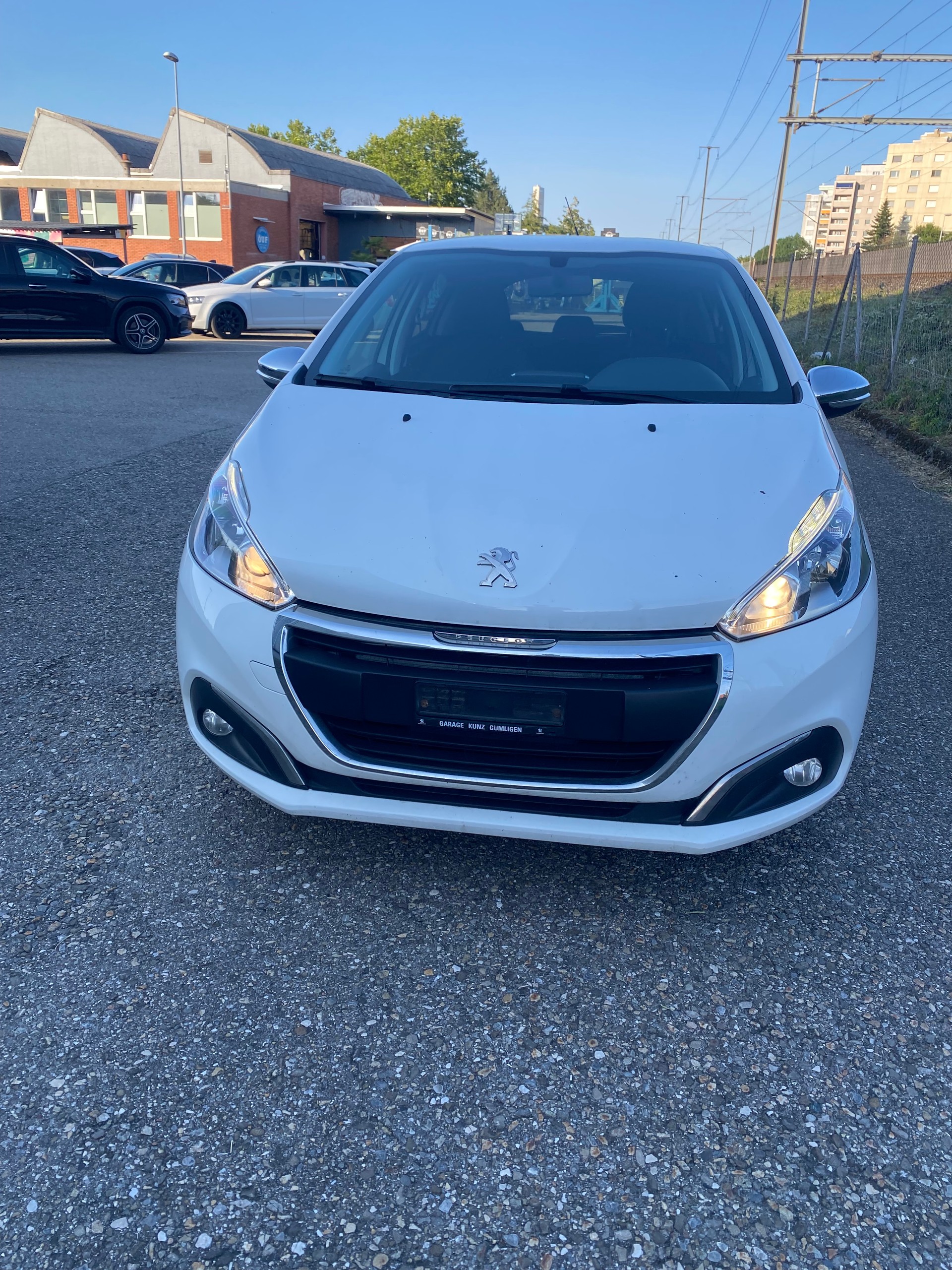PEUGEOT 208 1.2 PureTech Active-image-2