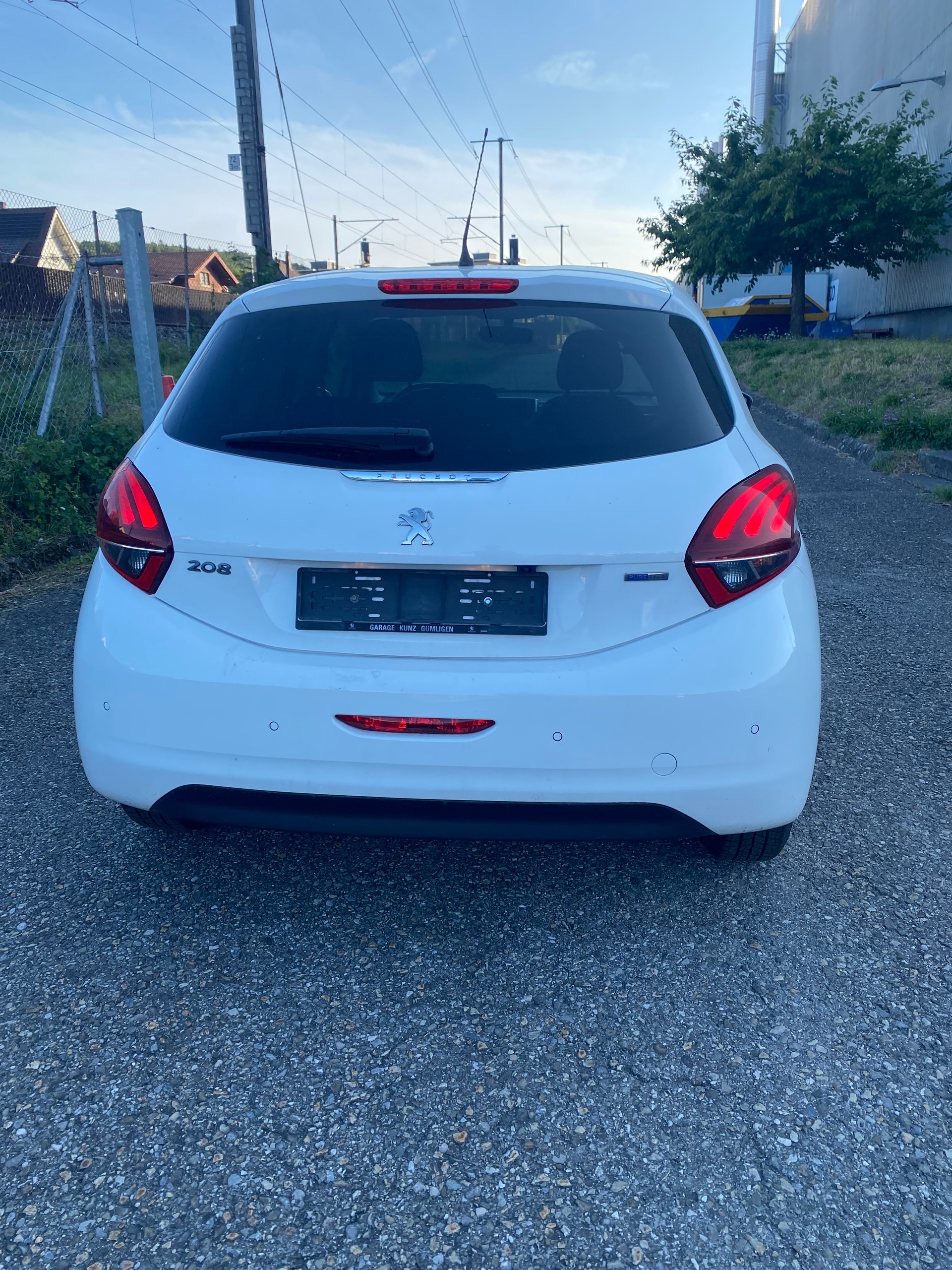 PEUGEOT 208 1.2 PureTech Active-image-7