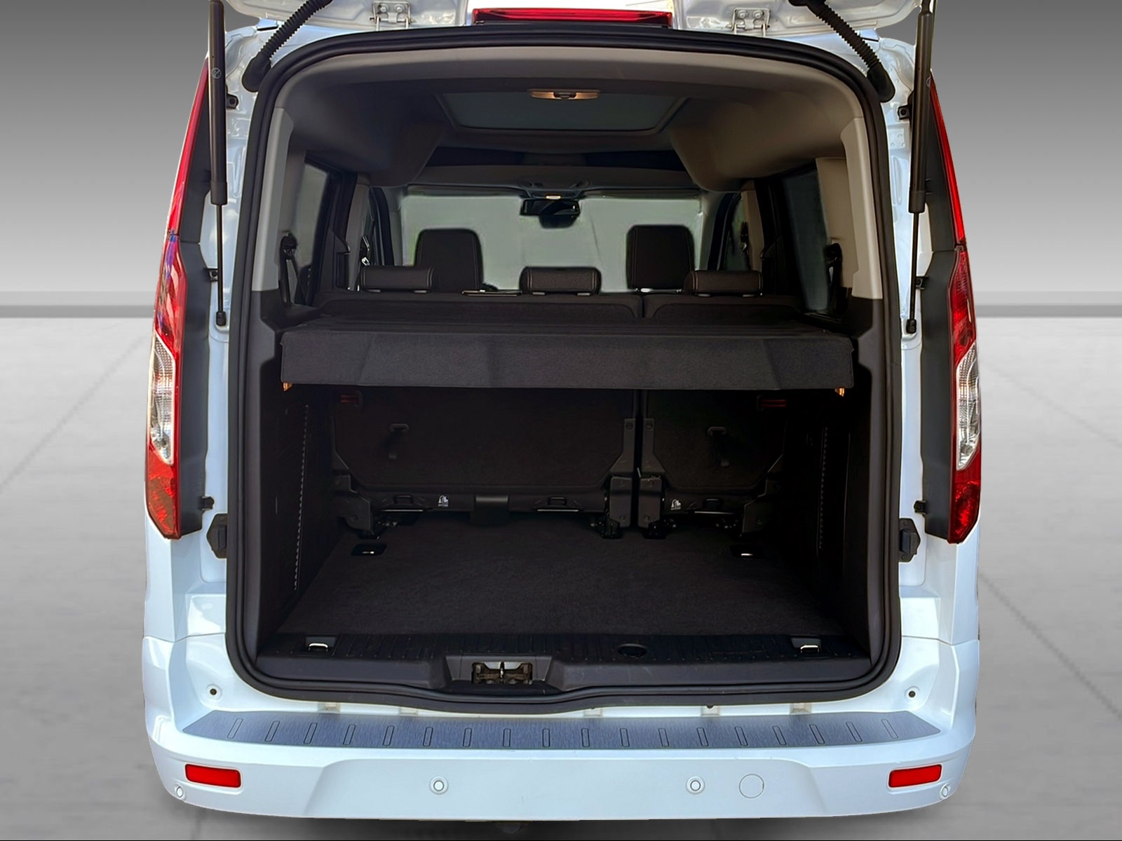 FORD Tourneo Connect 1.5 TDCi 120 Titanium-image-8