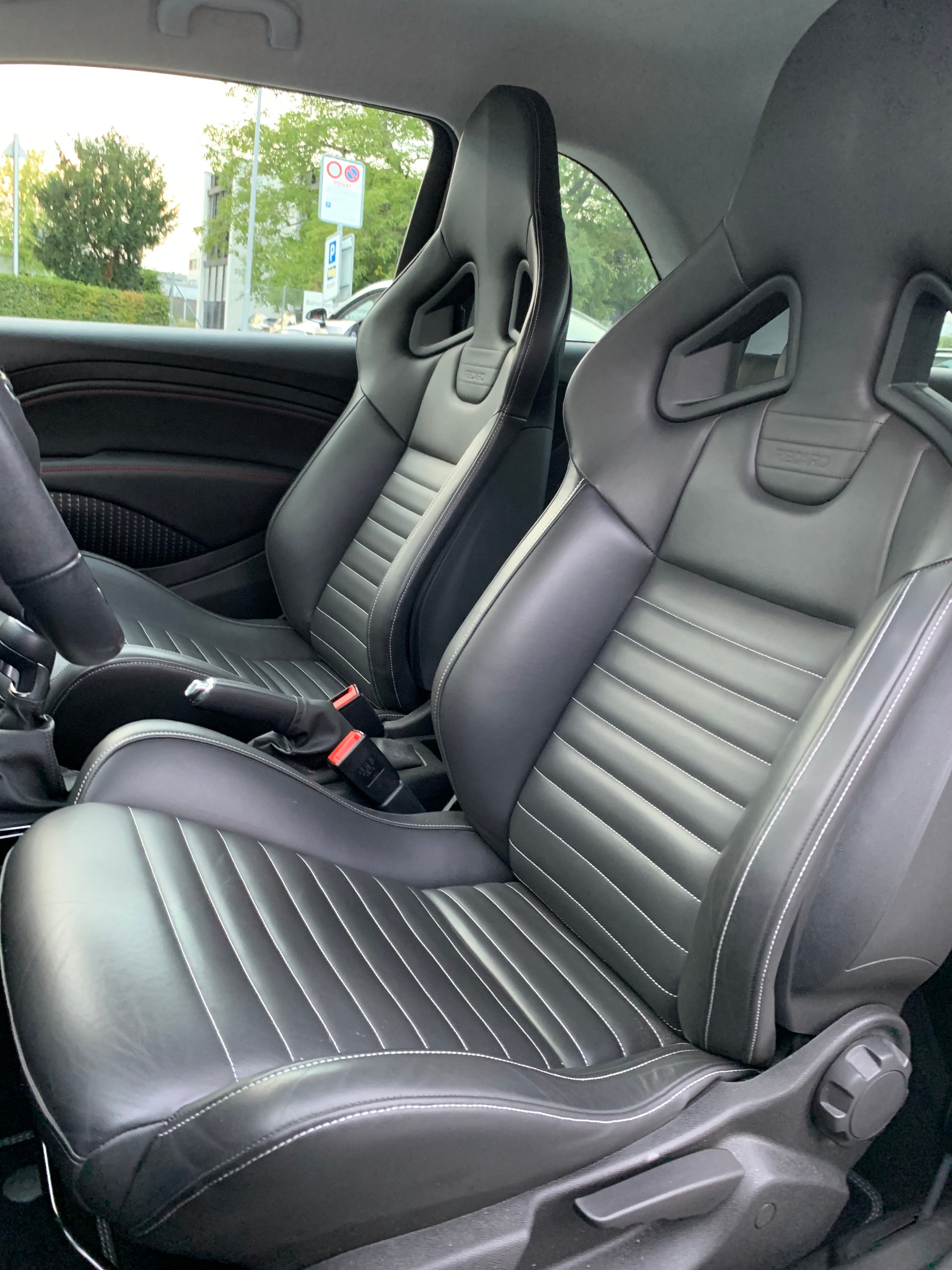 OPEL Adam 1.4 Turbo ROCKS S-image-8
