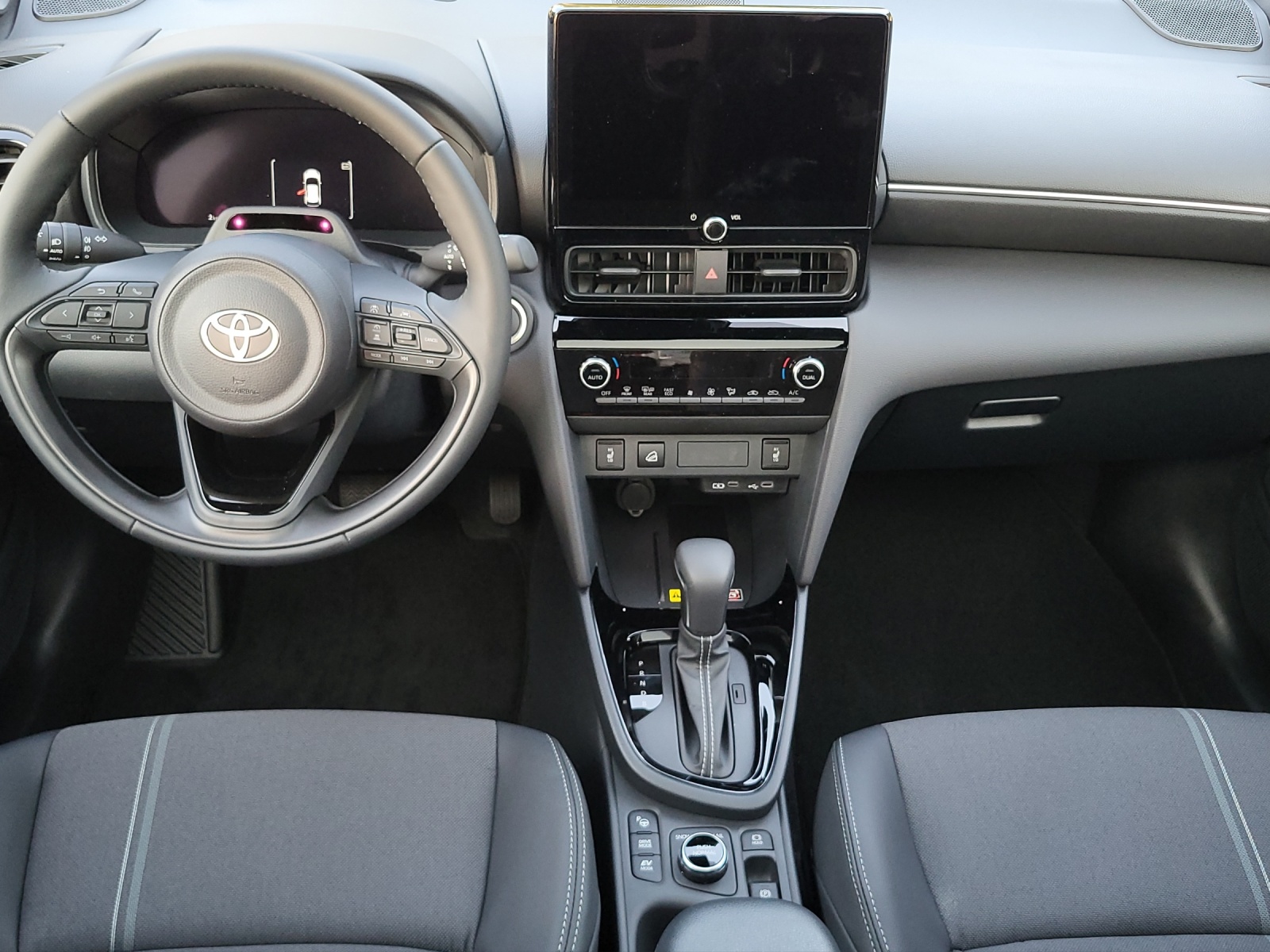 TOYOTA Yaris Cross 1.5 VVT-i HSD Premium AWD-image-13