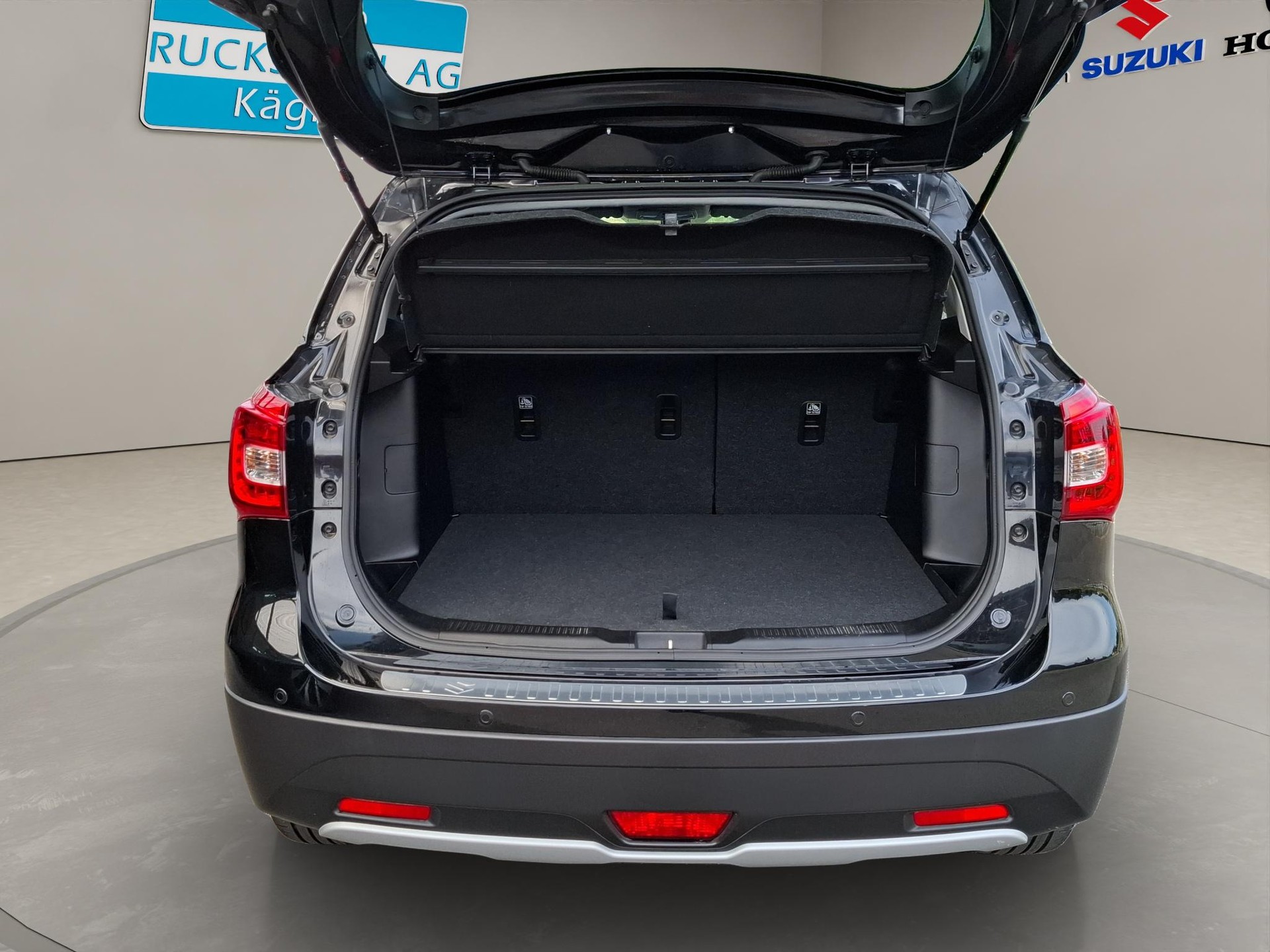 SUZUKI SX4 S-Cross 1.4 T Compact Top 4x4-image-11