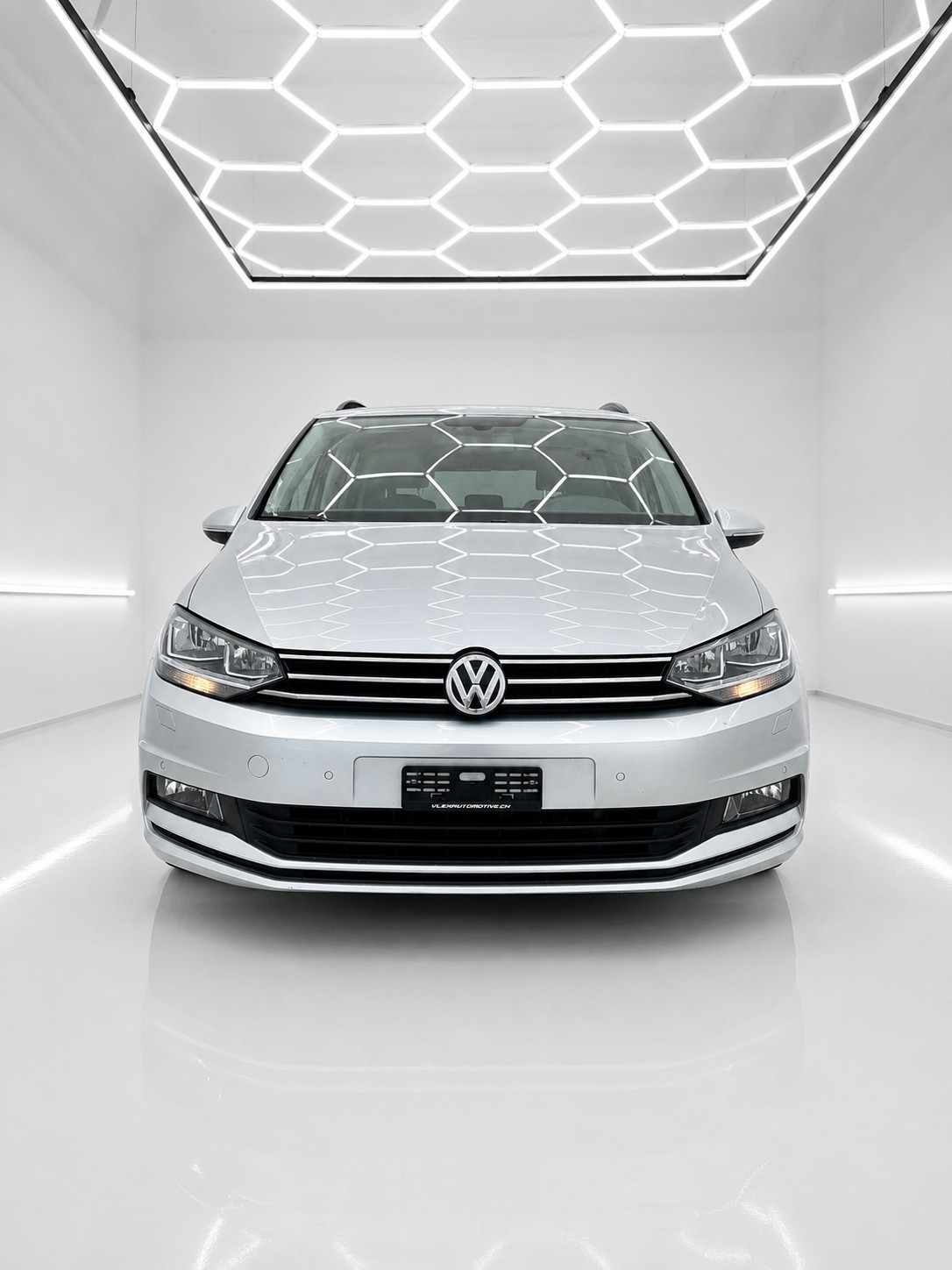 VW Touran 2.0 TDI BlueMotion Technology Comfortline DSG-image-1