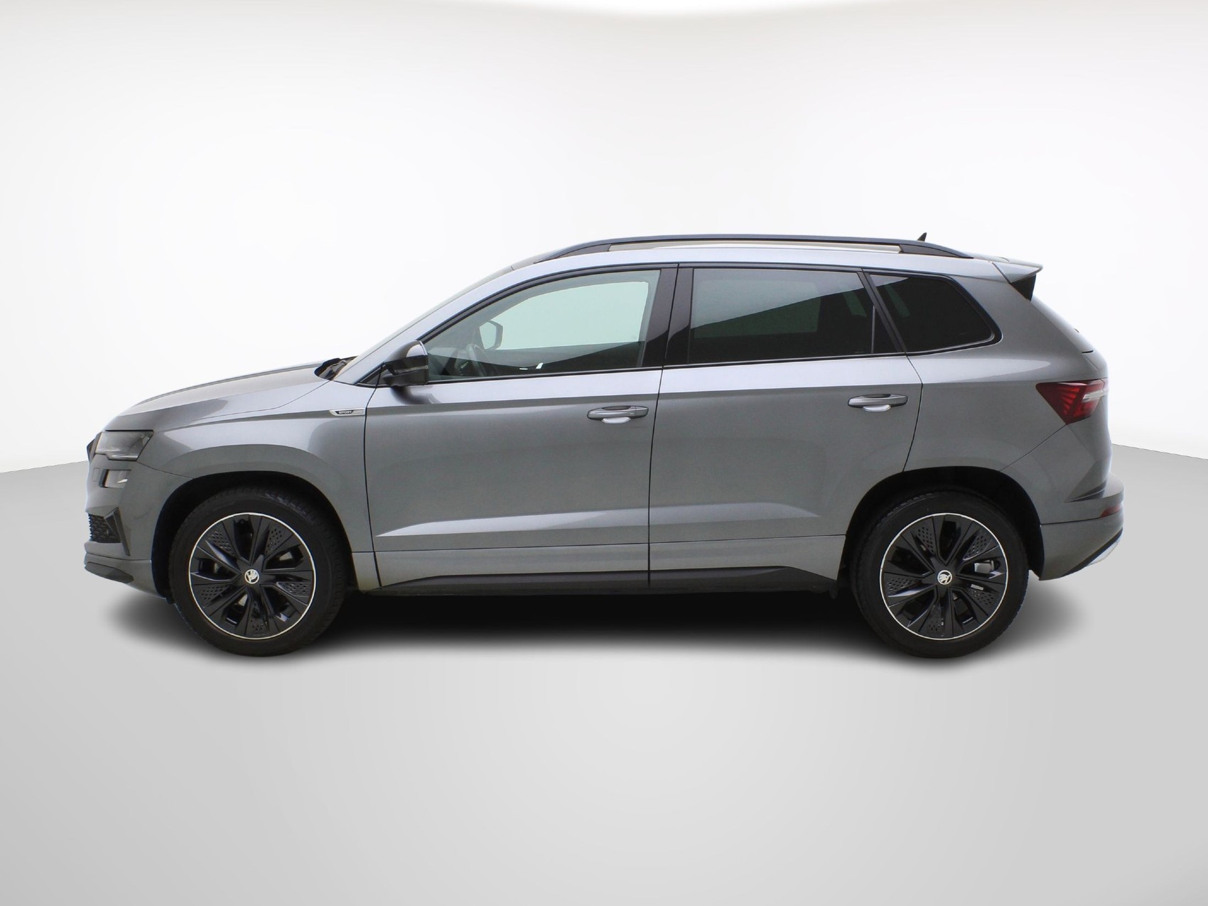 SKODA Karoq 1.5 TSI DSG Sport Line-image-2
