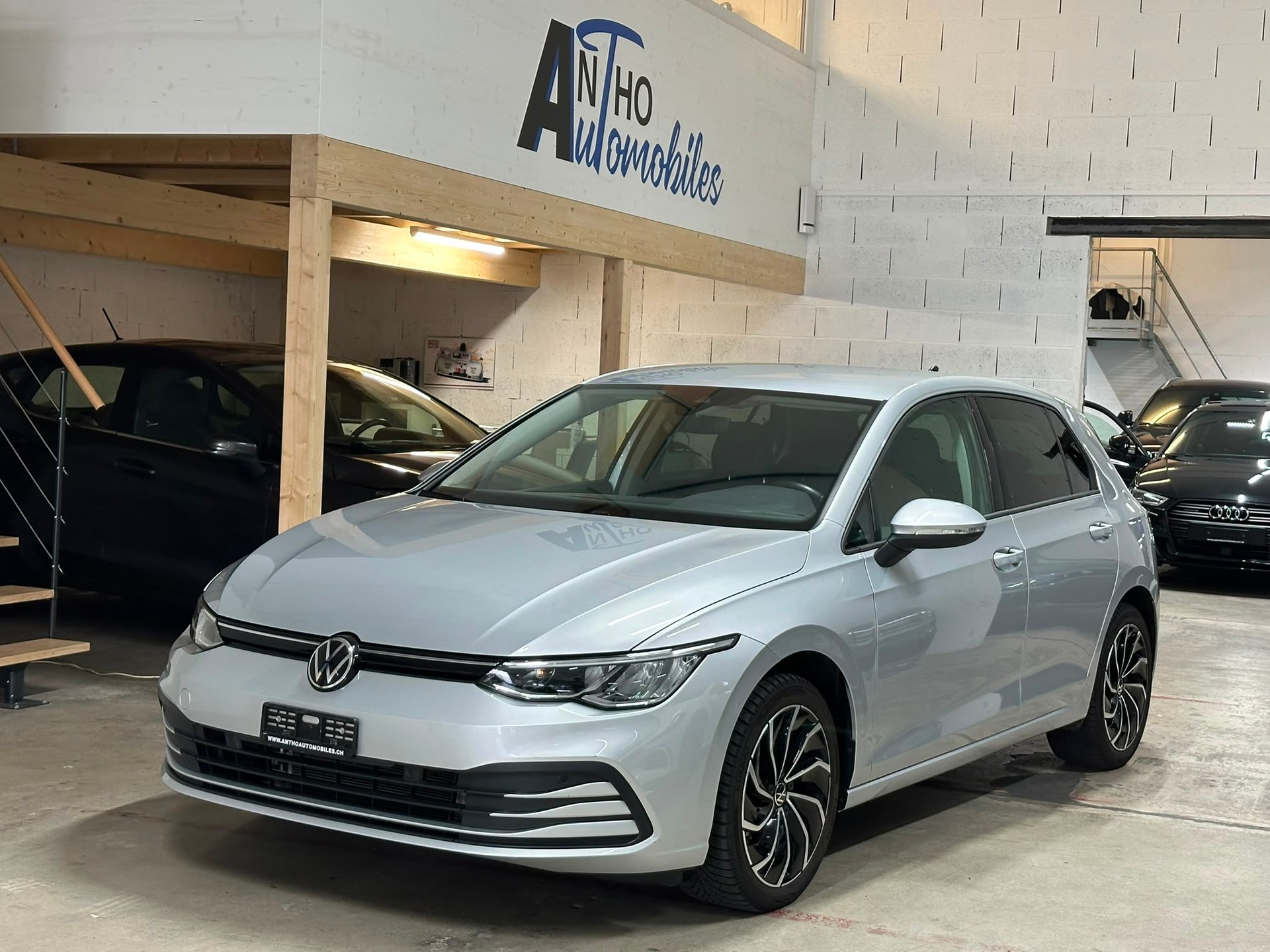 VW Golf 1.0 TSI Life-image-0