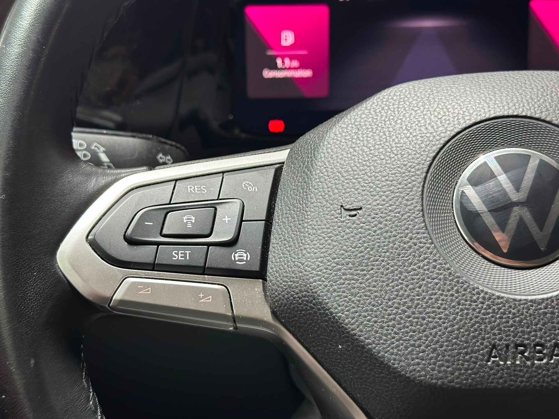 VW Golf 1.0 TSI Life-image-10