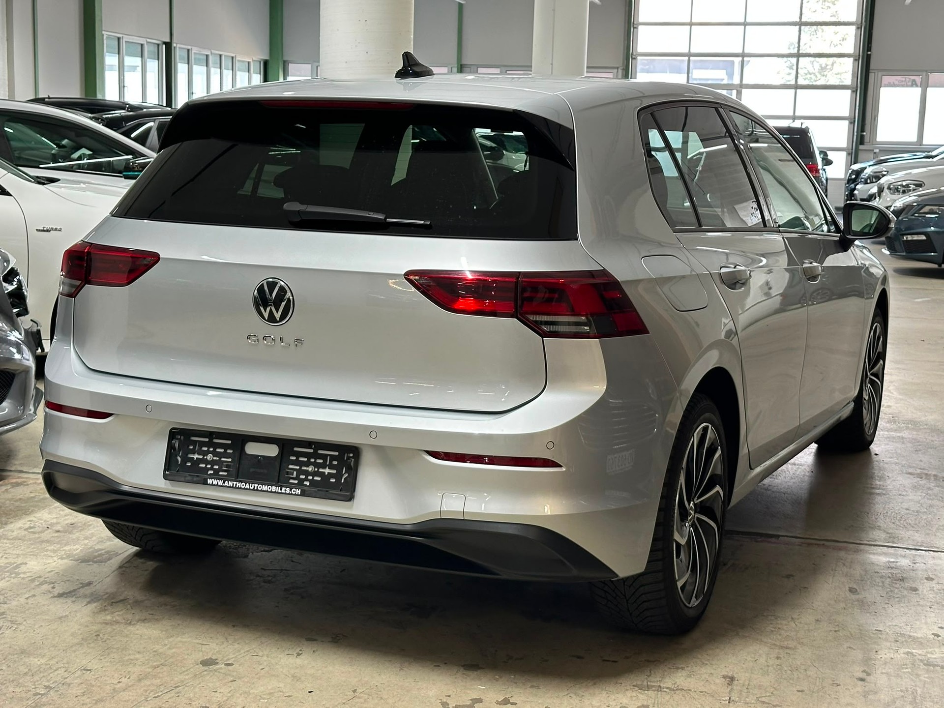 VW Golf 1.0 TSI Life-image-3