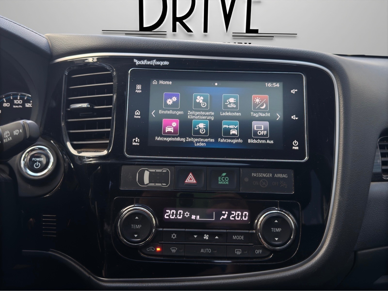 MITSUBISHI Outlander 2.0 PHEV Diamond 4WD Automatic-image-16