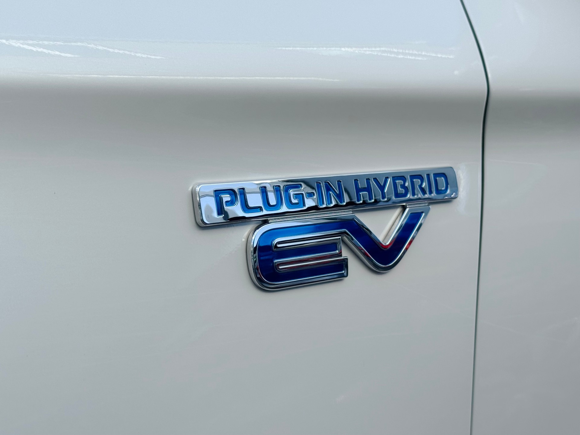MITSUBISHI Outlander 2.0 PHEV Diamond 4WD Automatic-image-27