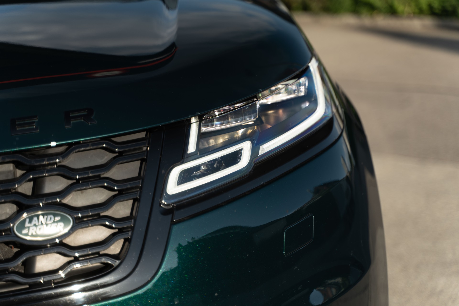 LAND ROVER Range Rover Velar R-Dynamic P 400 S Automatic-image-2