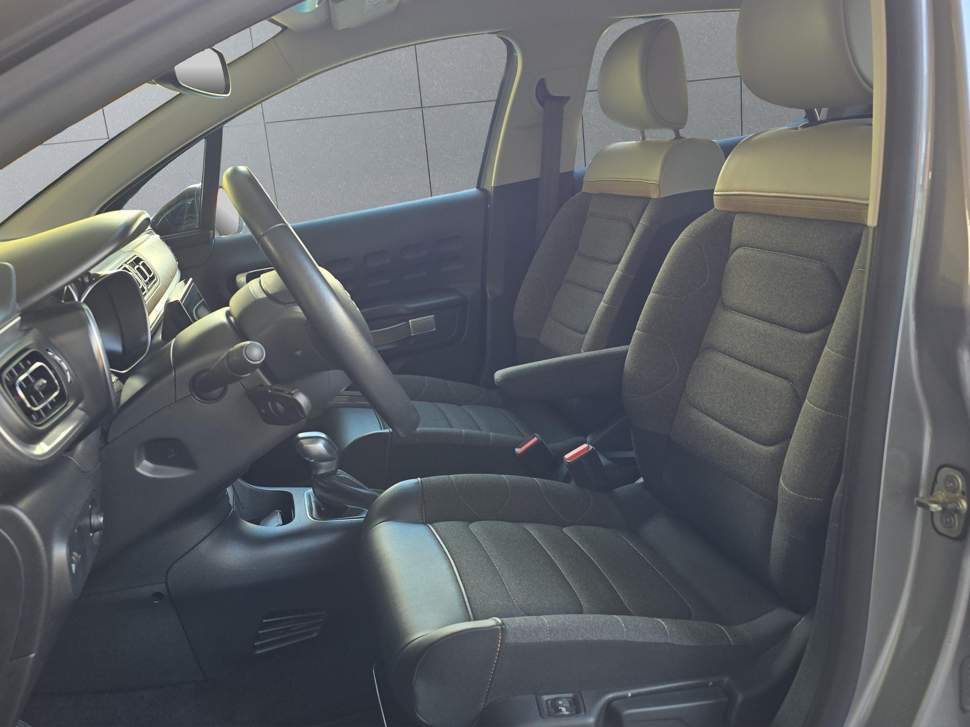 CITROEN C3 1.2 PureTech Shine-image-19
