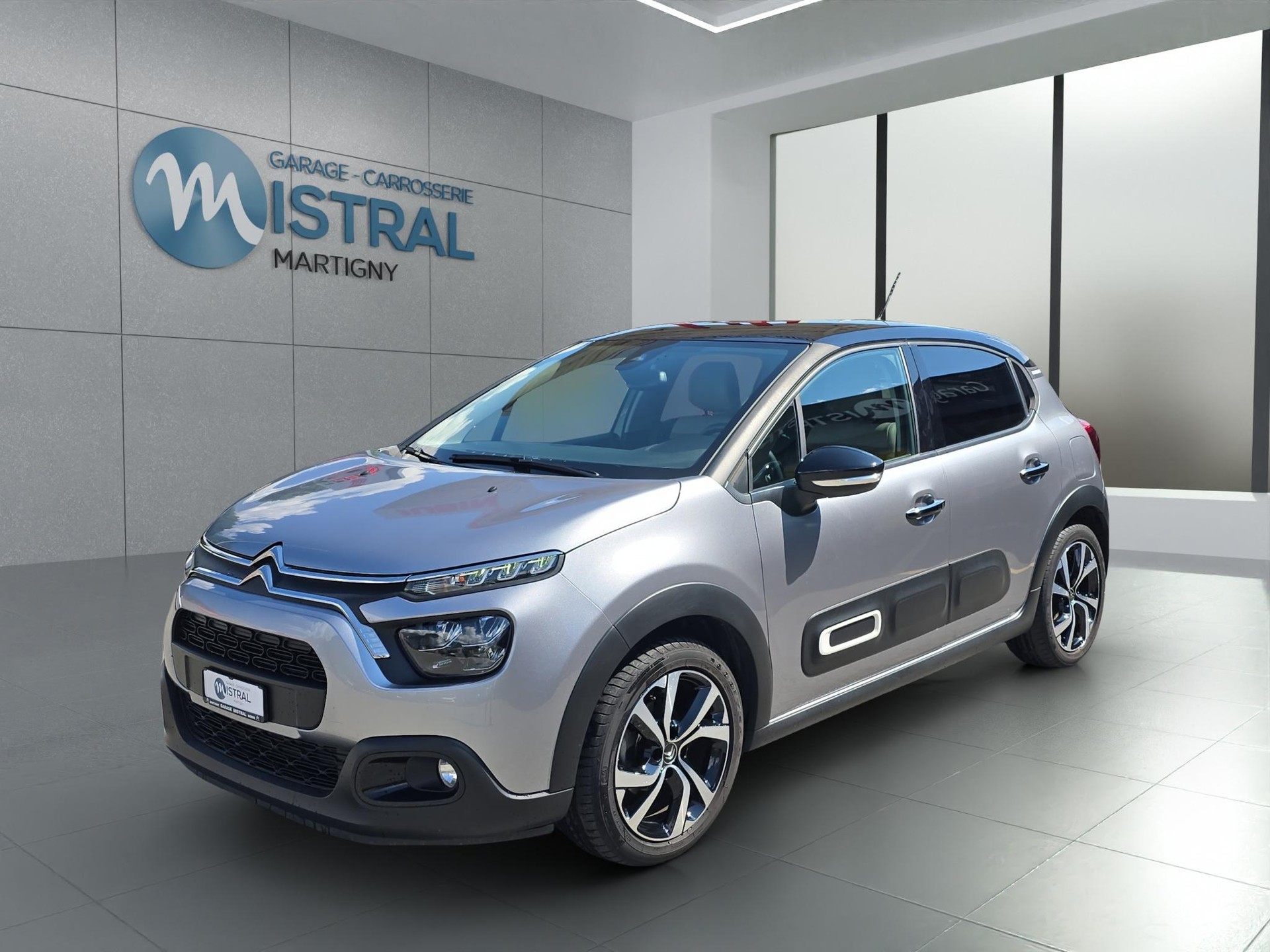 CITROEN C3 1.2 PureTech Shine-image-0