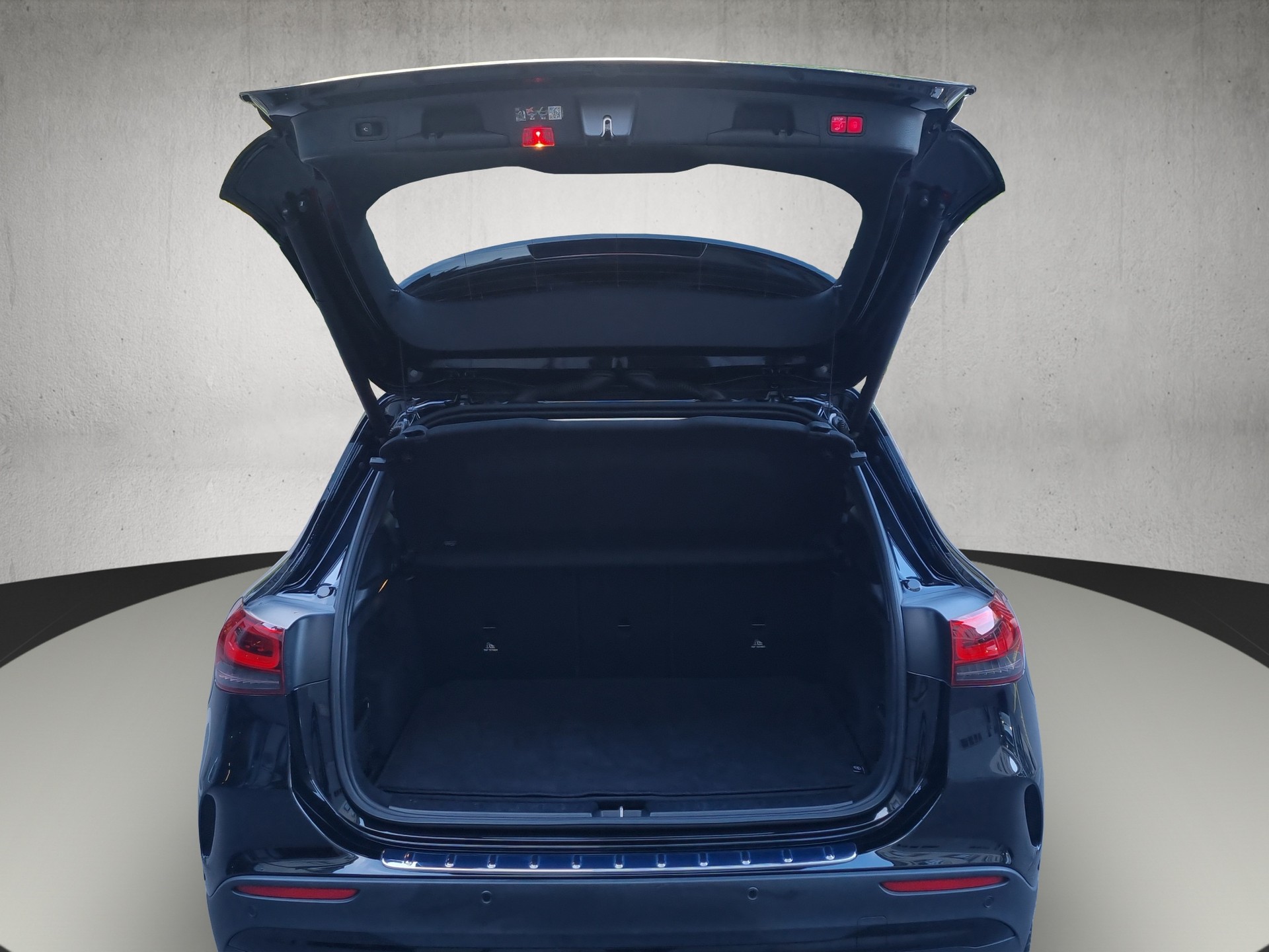 MERCEDES-BENZ GLA 220 d AMG Line 4matic-image-13