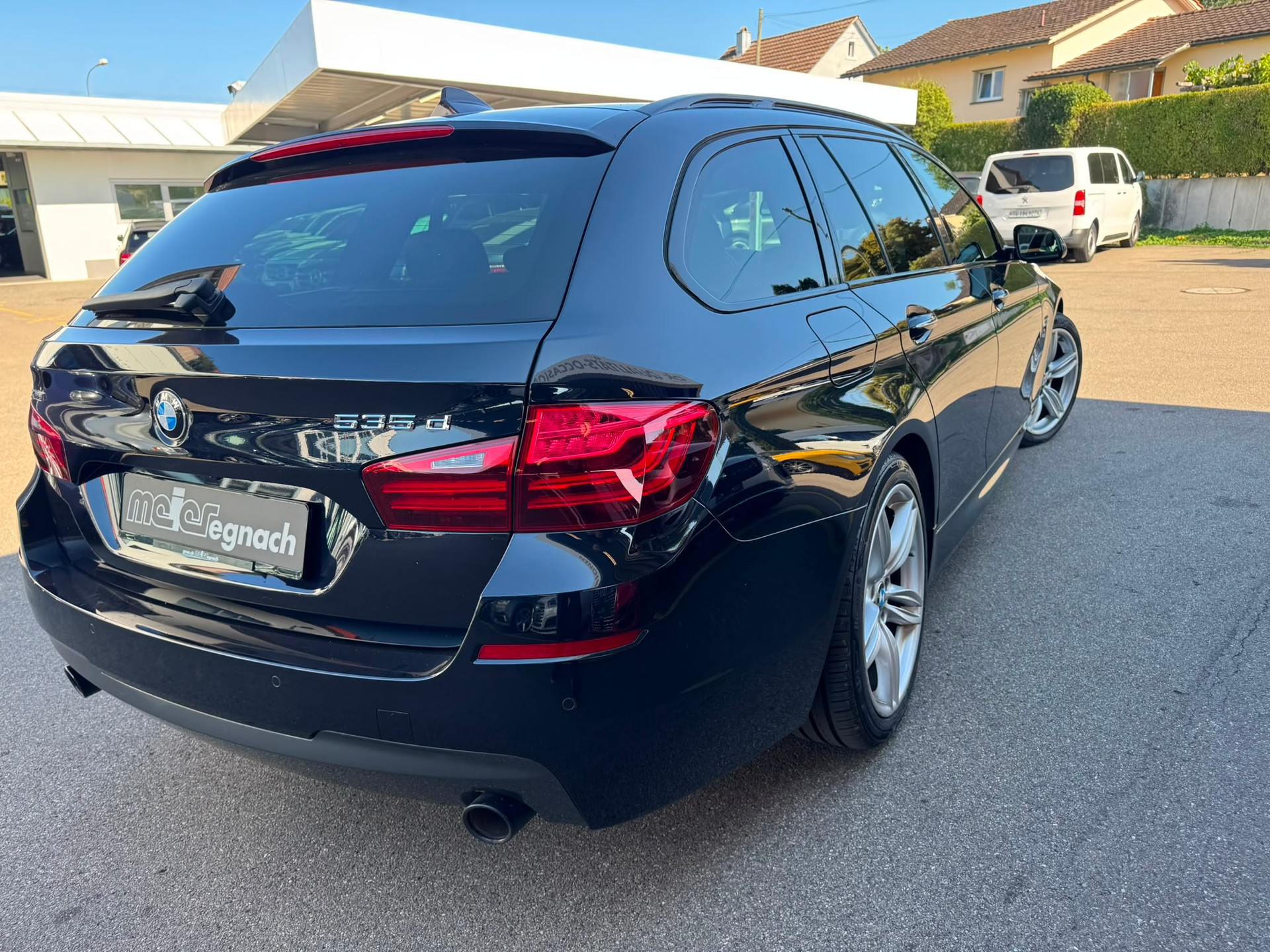 BMW 535d Touring xDrive Steptronic-image-8