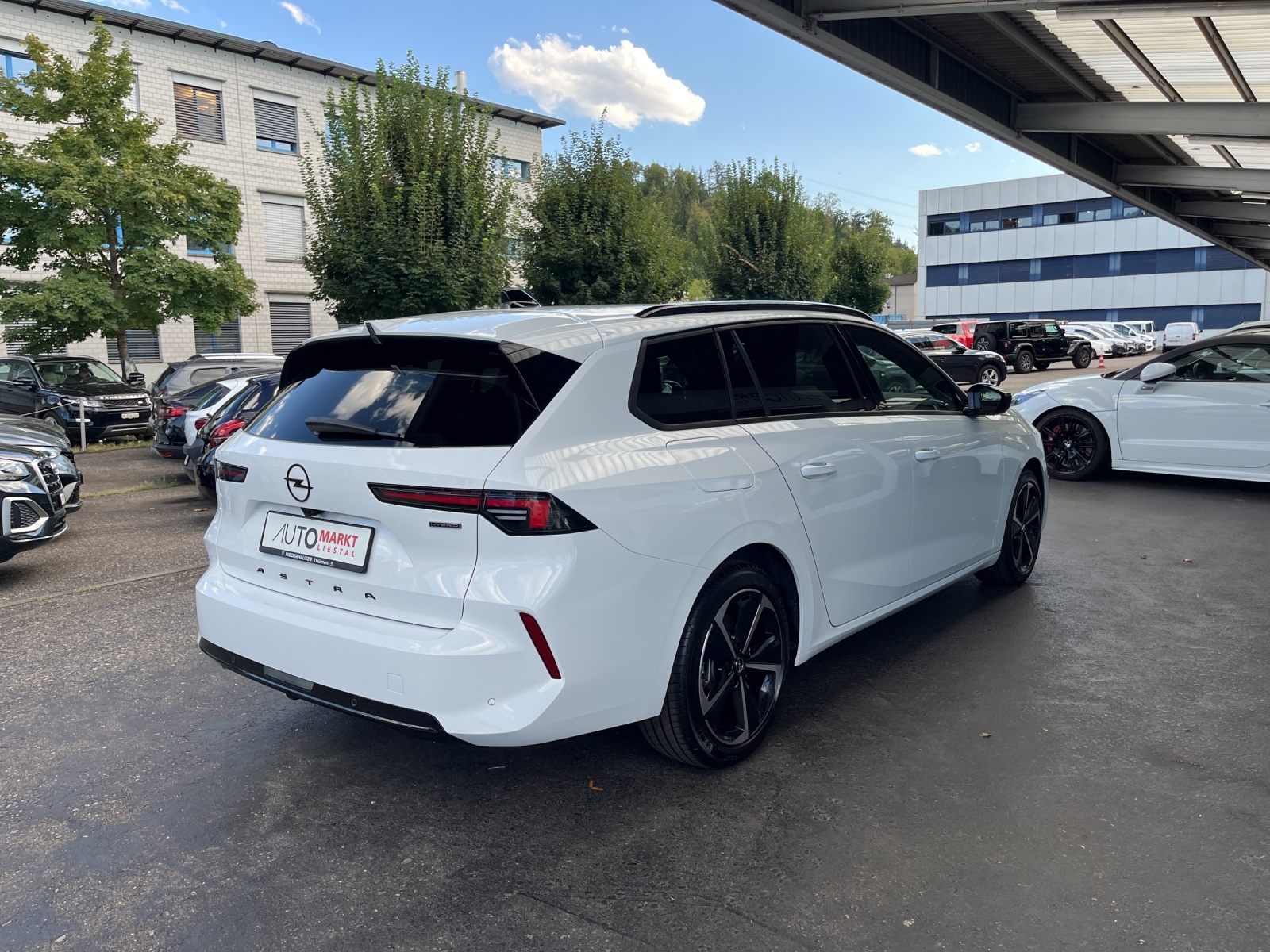 OPEL Astra Sports Tourer 1.6 PHEV Turbo Swiss Plus A-image-4