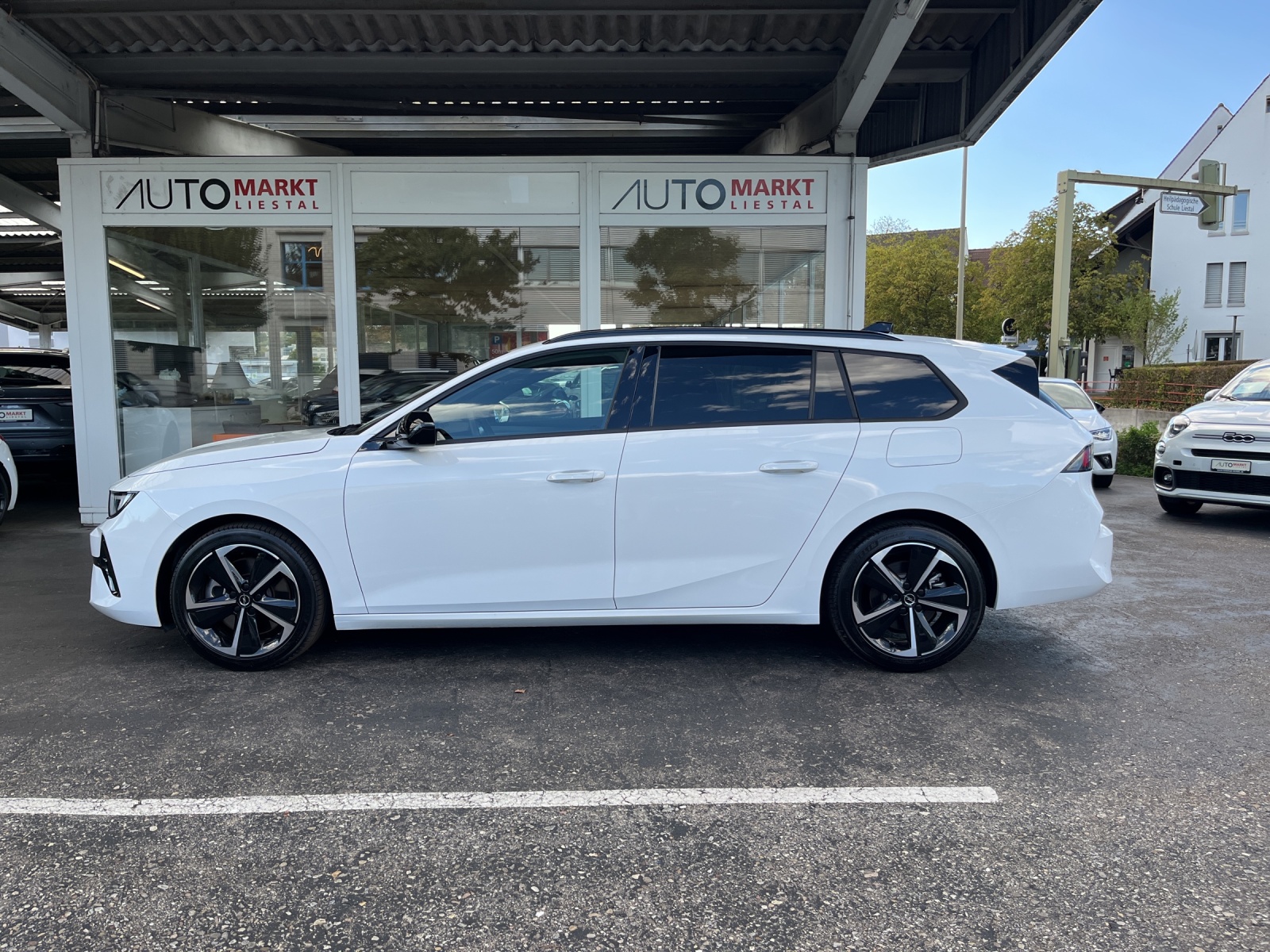 OPEL Astra Sports Tourer 1.6 PHEV Turbo Swiss Plus A-image-1