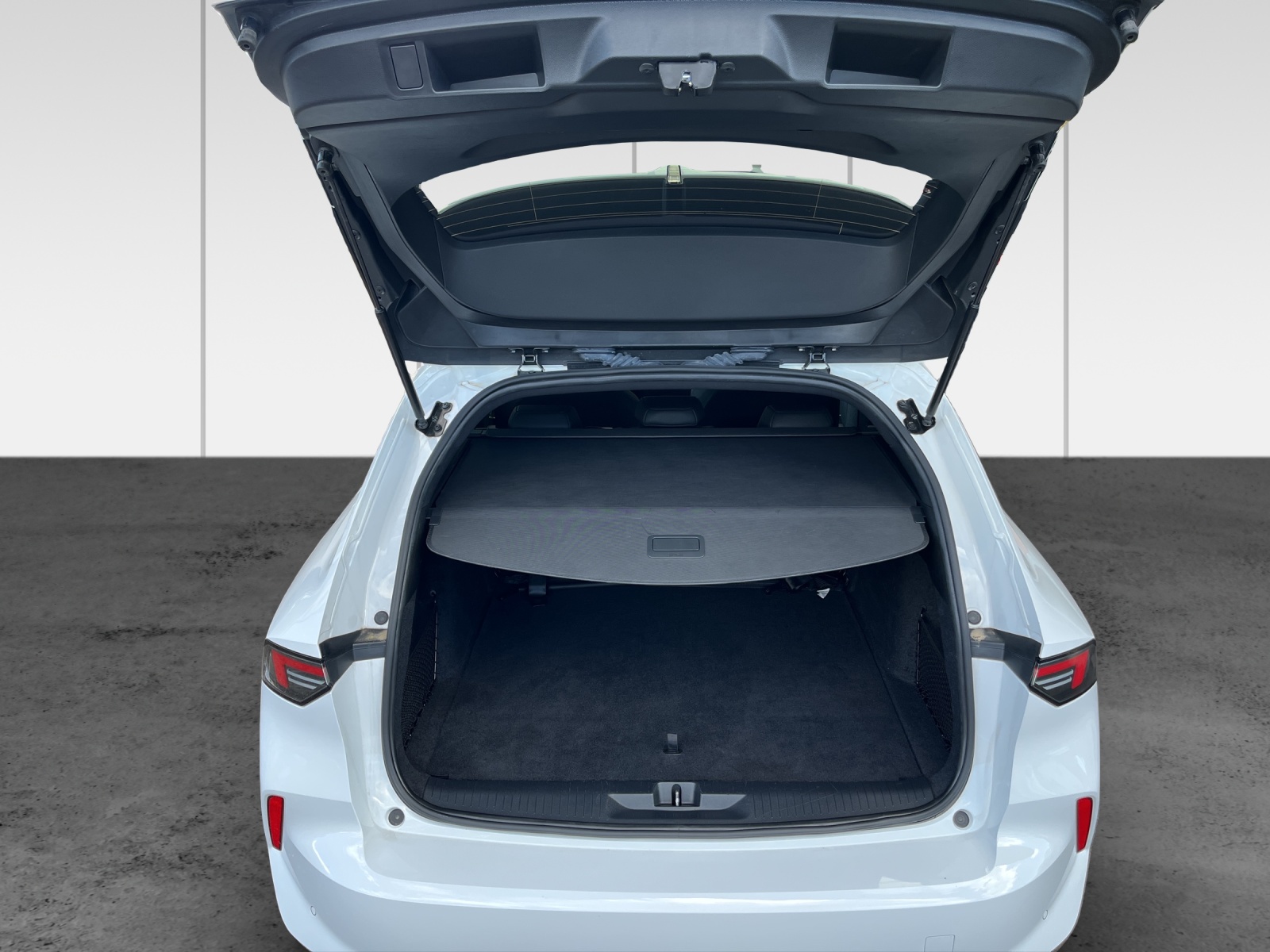 OPEL Astra Sports Tourer 1.6 PHEV Turbo Swiss Plus A-image-11