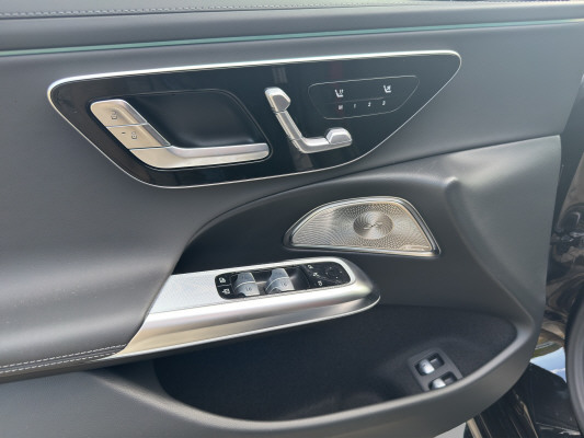 MERCEDES-BENZ E 53 AMG Hybrid 4Matic+-image-9