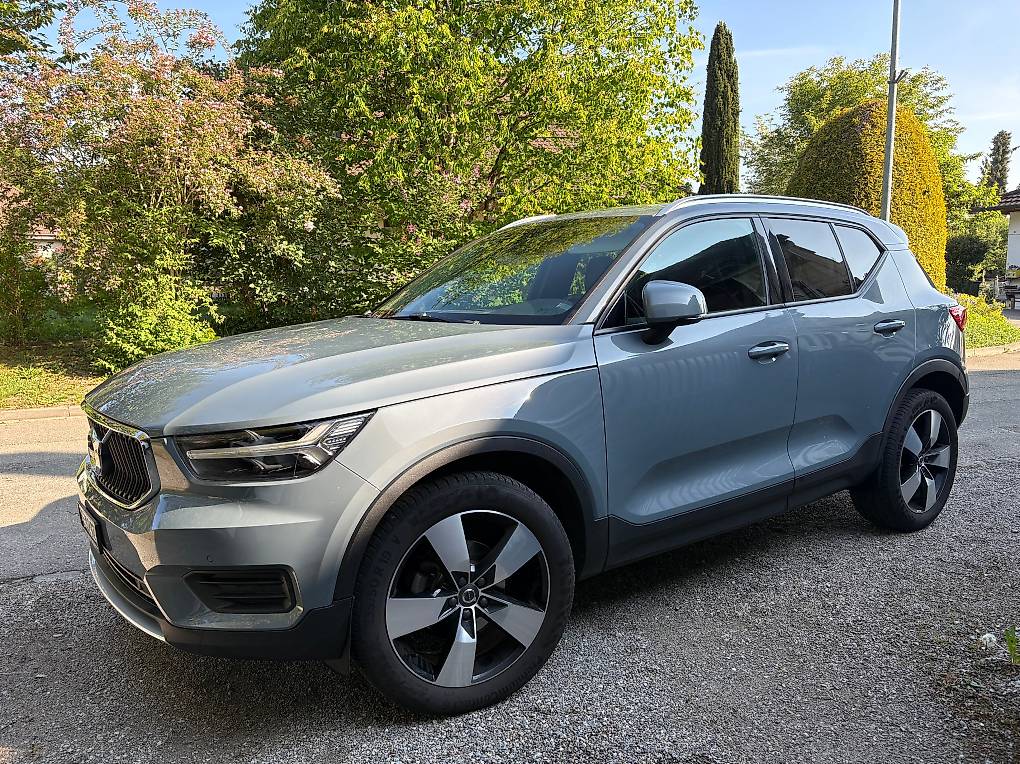 VOLVO XC40-image-3