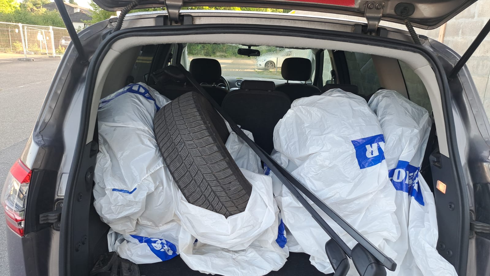 FORD S-Max 1.6 SCTi Titanium-image-5