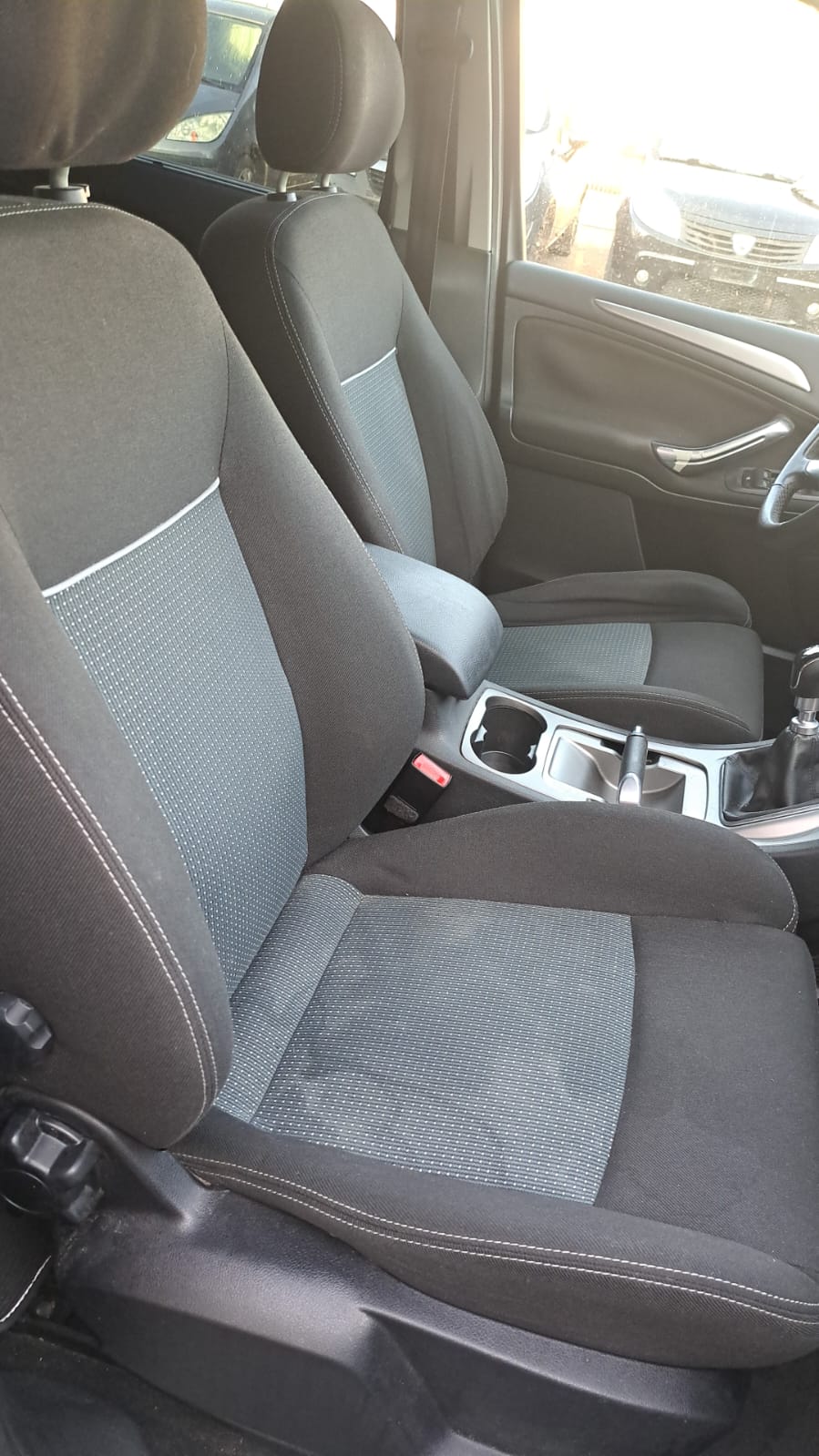 FORD S-Max 1.6 SCTi Titanium-image-4