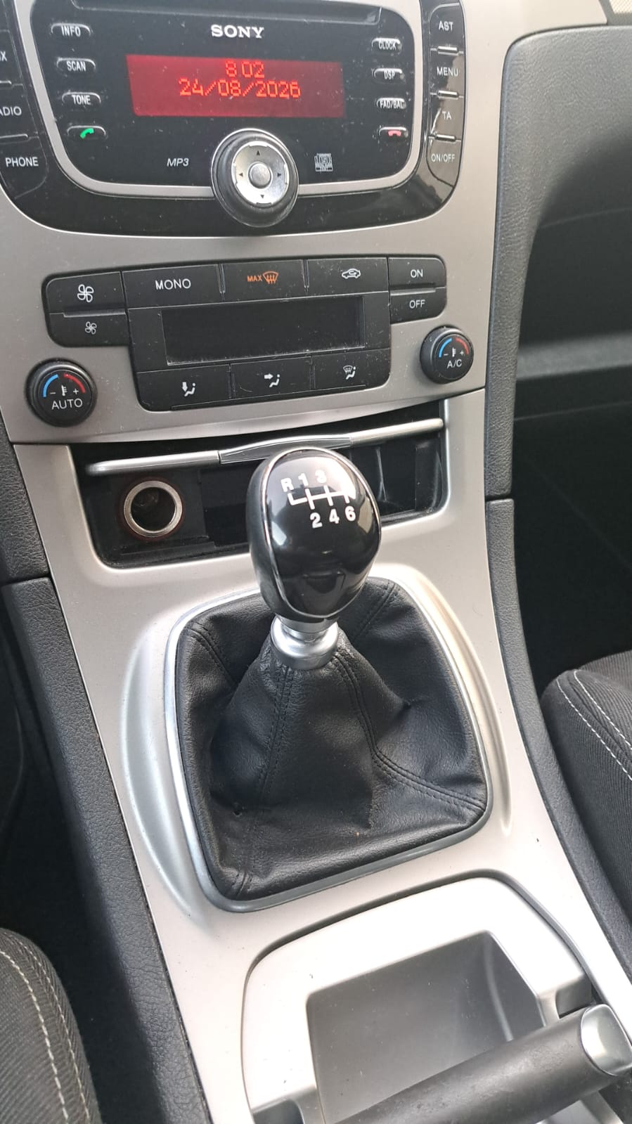 FORD S-Max 1.6 SCTi Titanium-image-10