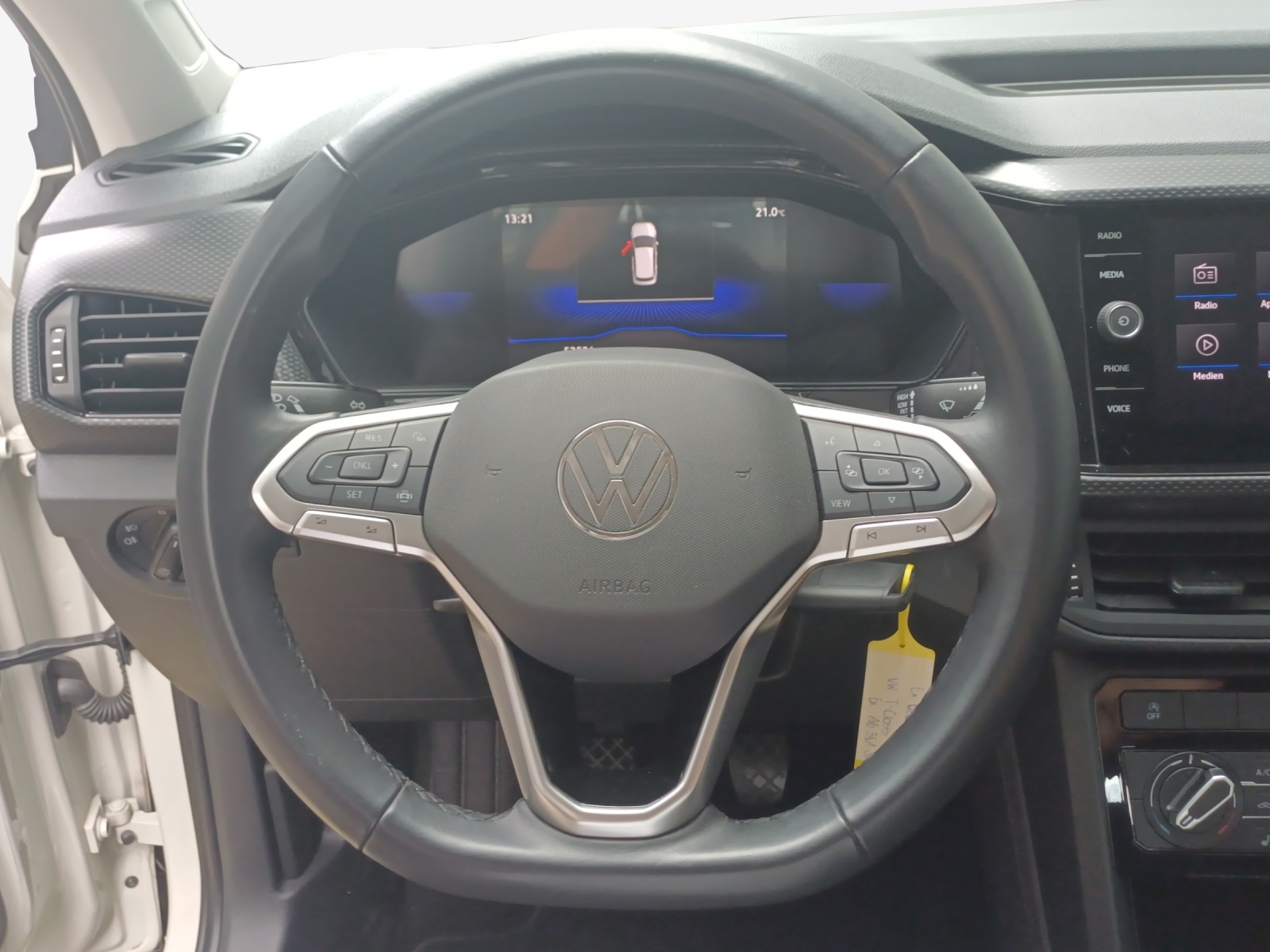 VW T-Cross 1.0 TSI Life-image-9