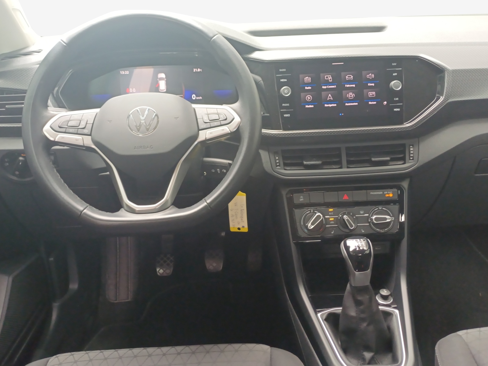 VW T-Cross 1.0 TSI Life-image-8