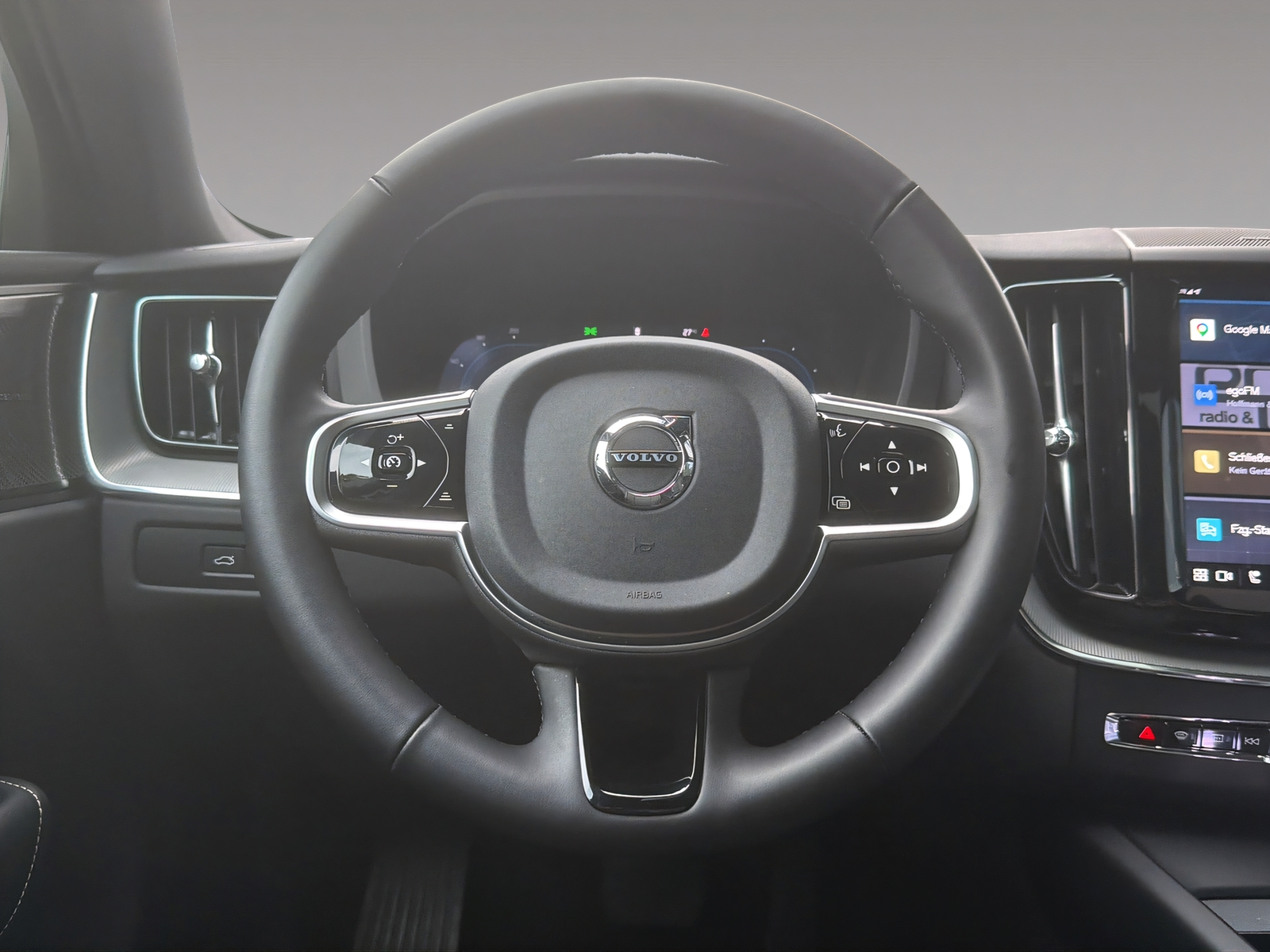 VOLVO XC60 2.0 T8 TE Plus Dark eAWD-image-9