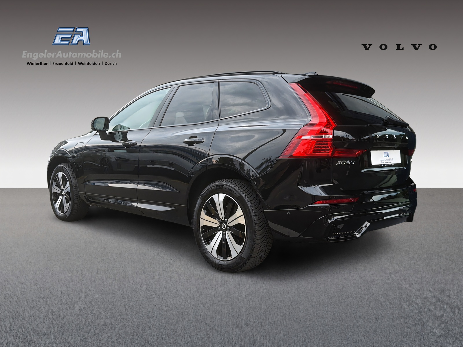 VOLVO XC60 2.0 T8 TE Plus Dark eAWD-showroom-element-3