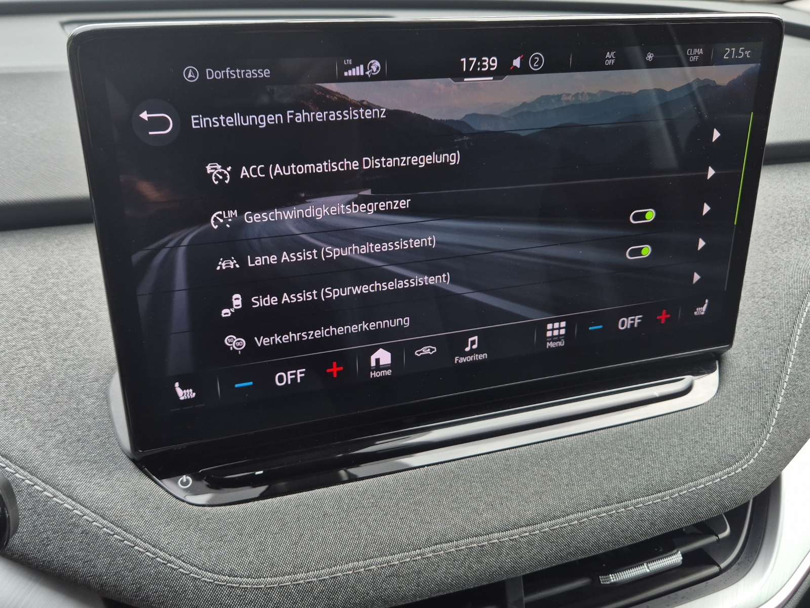 SKODA Enyaq iV 80-image-17
