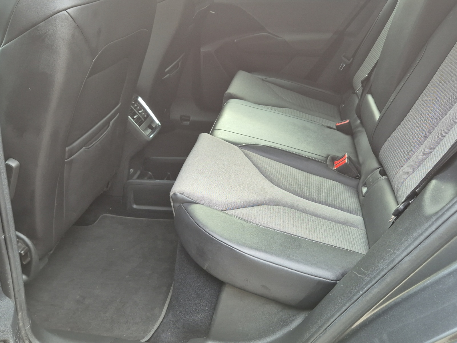 SKODA Enyaq iV 80-image-22