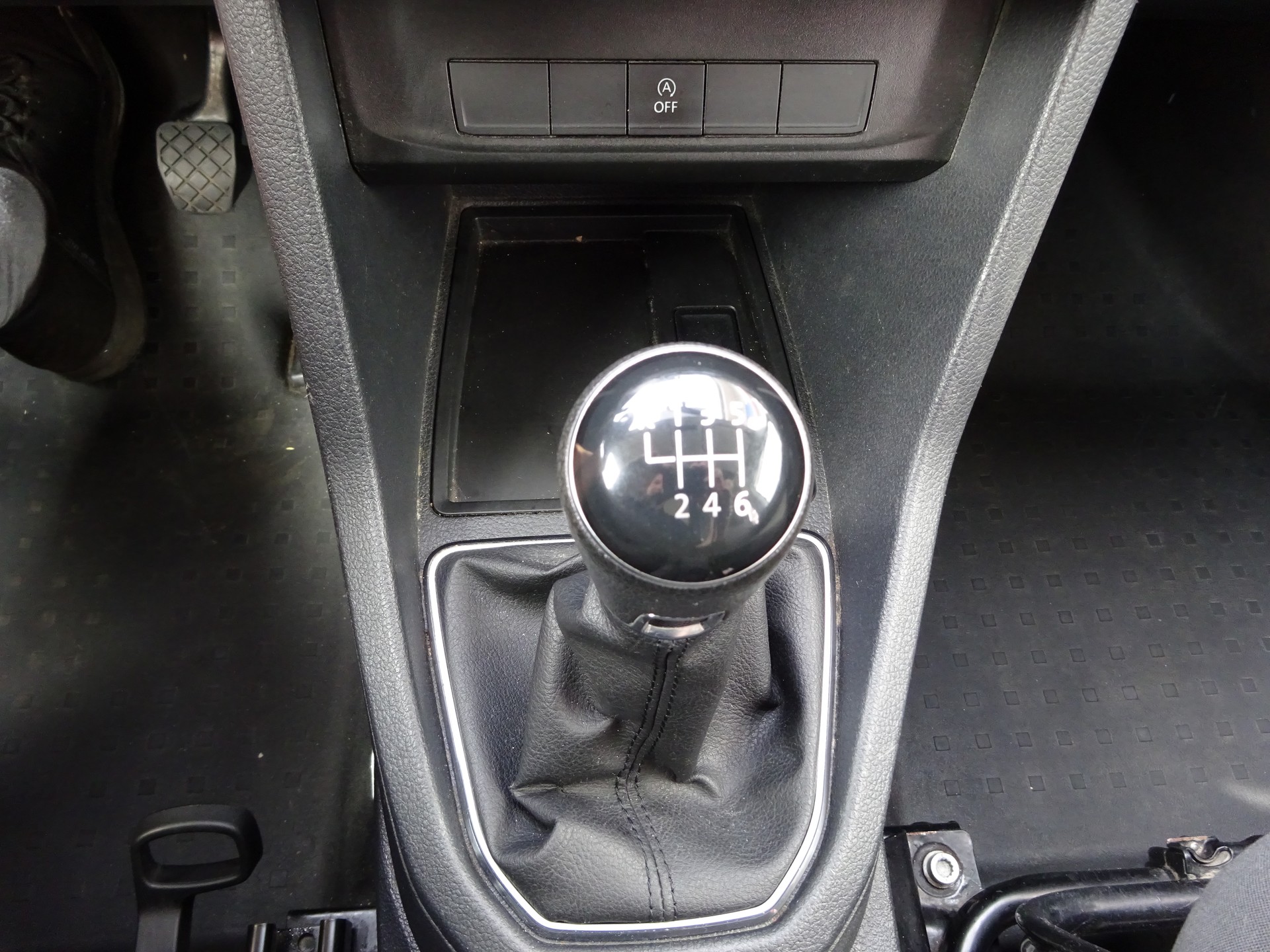 VW Caddy Maxi 1.4TGI BlueMotion Technology-image-10